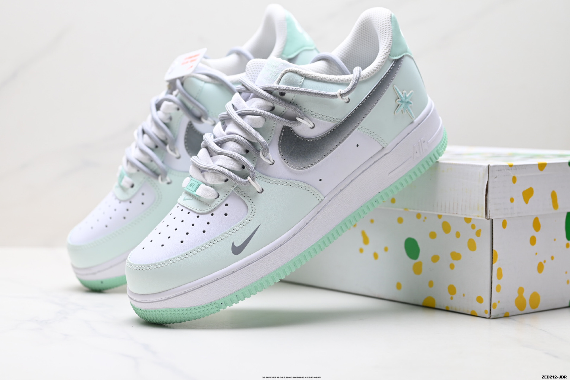 NIKE AIR FORCE 1‘07 LX XX7981-476