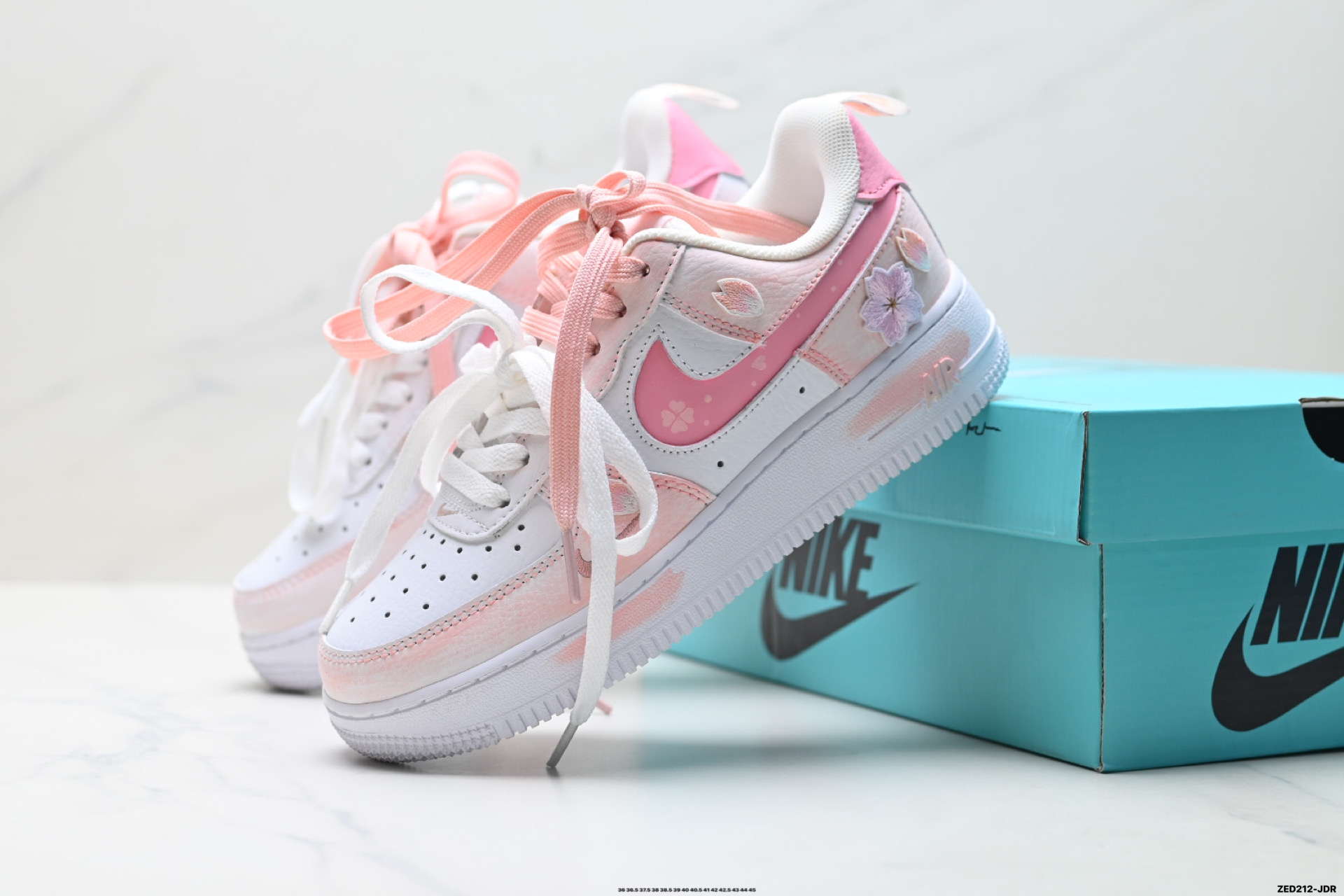 NIKE AIR FORCE 1‘07 LX FB8971-007