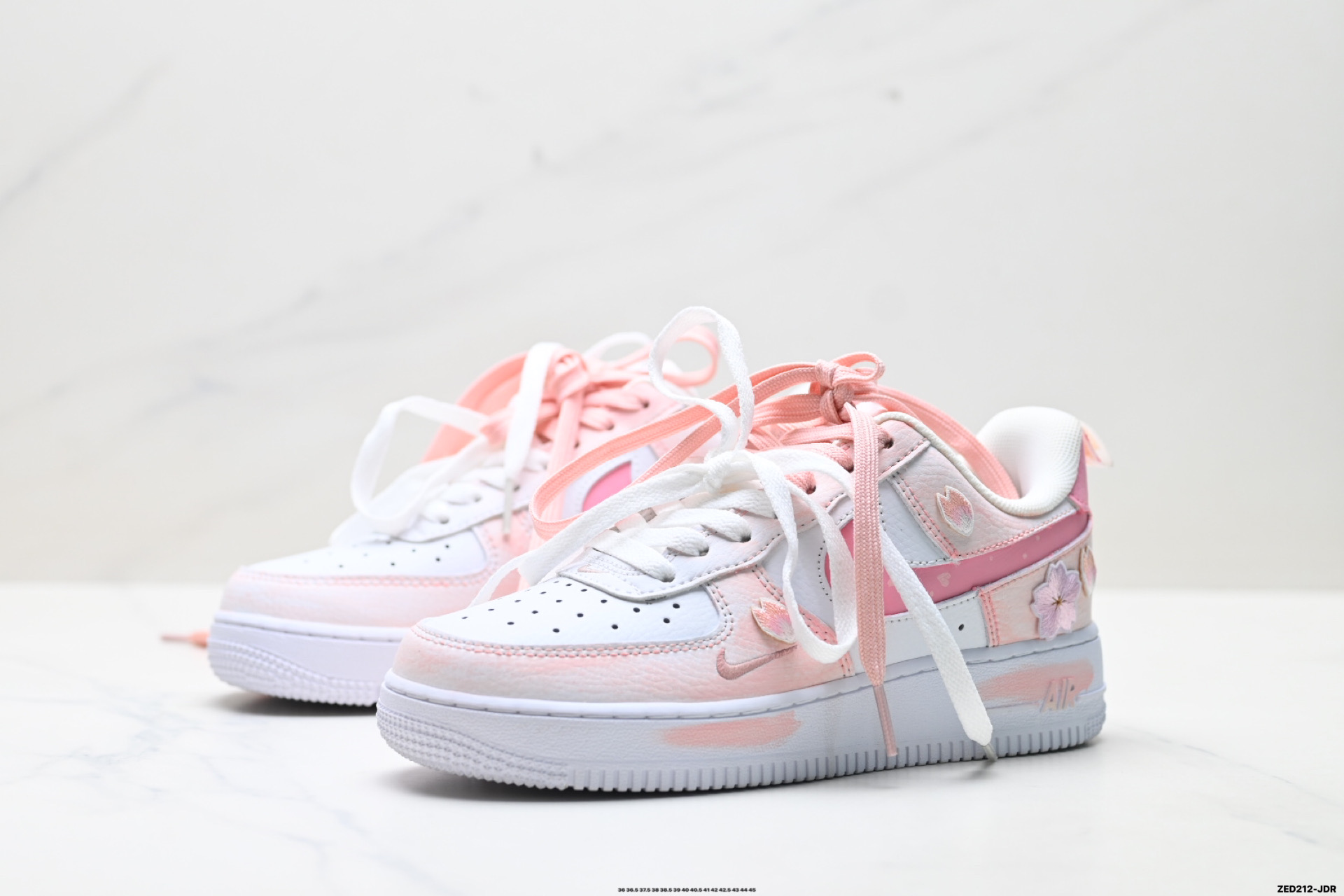 NIKE AIR FORCE 1‘07 LX FB8971-007