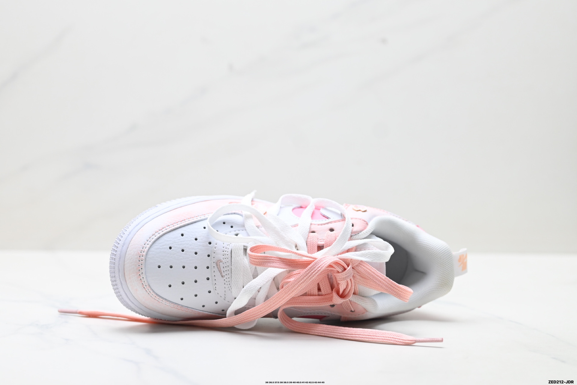 NIKE AIR FORCE 1‘07 LX FB8971-007