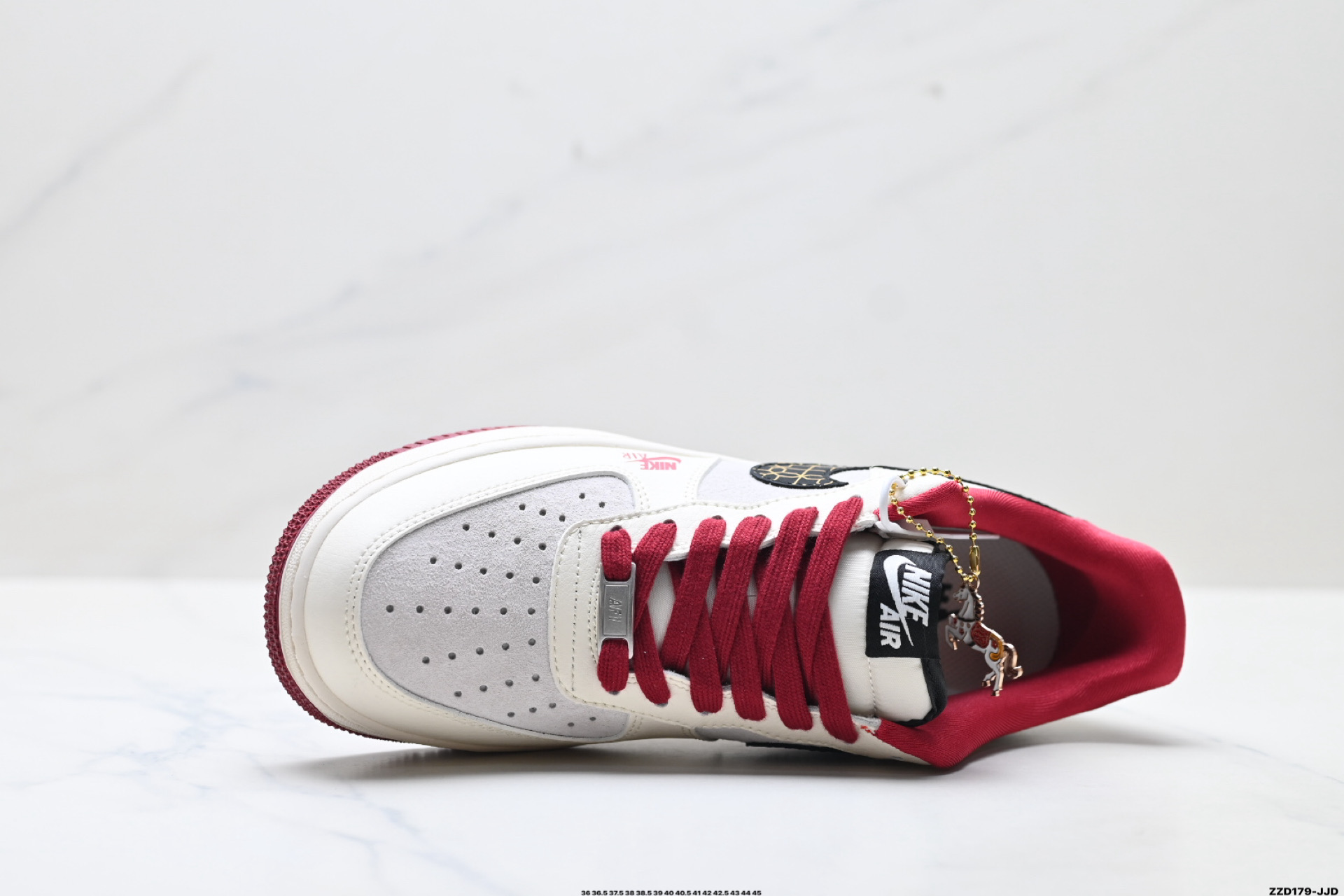 270 NIKE AIR FORCE 1‘07 LV8 JP2076-150