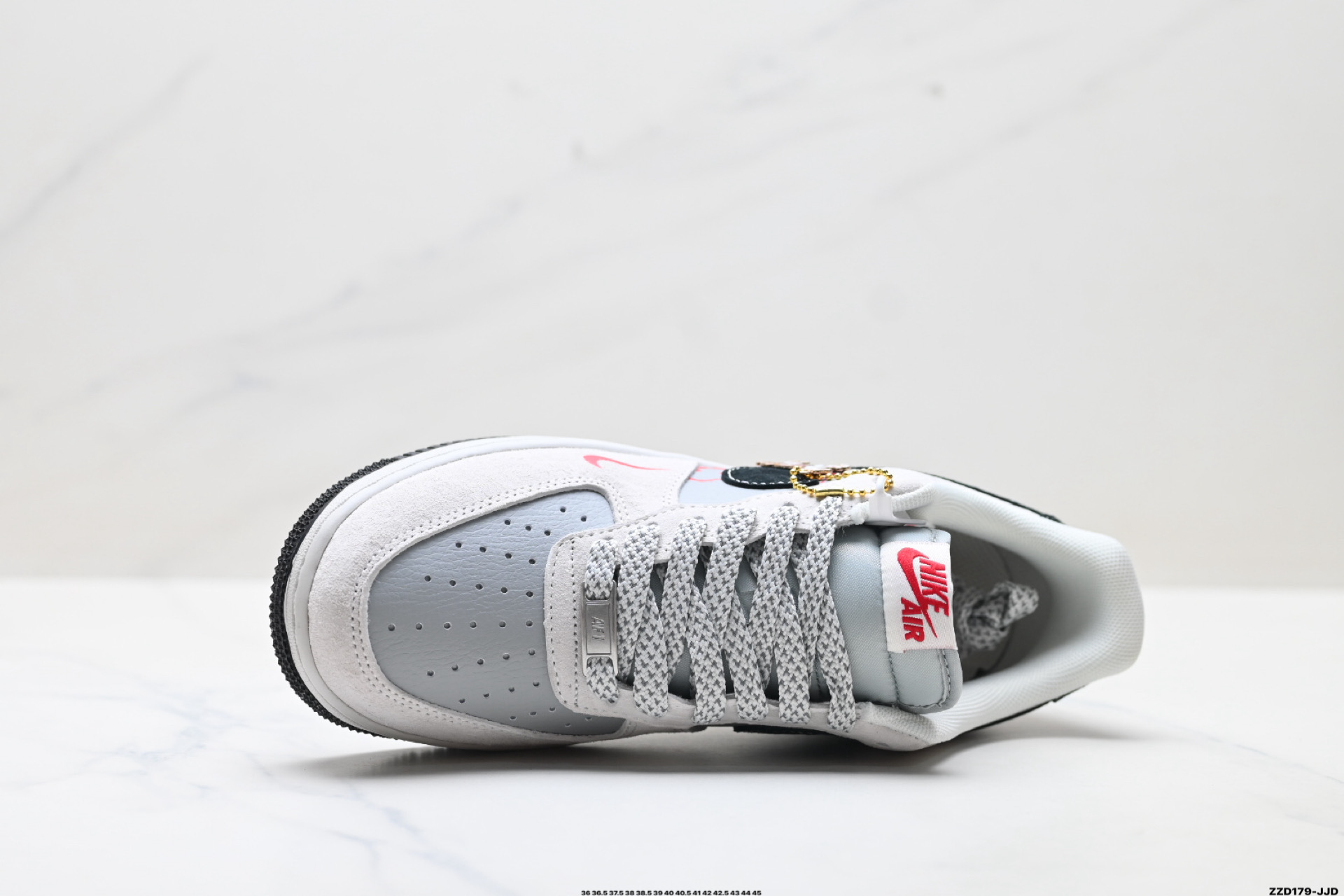 270 NIKE AIR FORCE 1‘07 LV8 JP2076-135