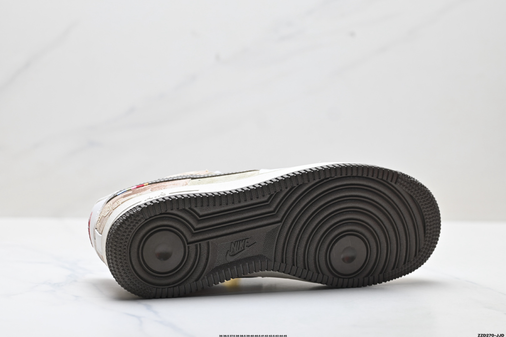 NIKE AIR FORCE 1‘07 LV8 IQ1119-088