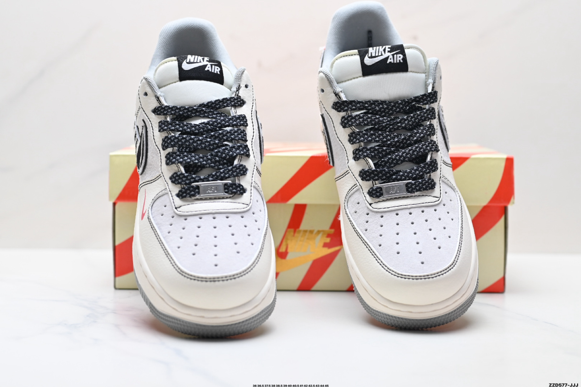 NIKE AIR FORCE 1‘07 LV8 XT6998-102
