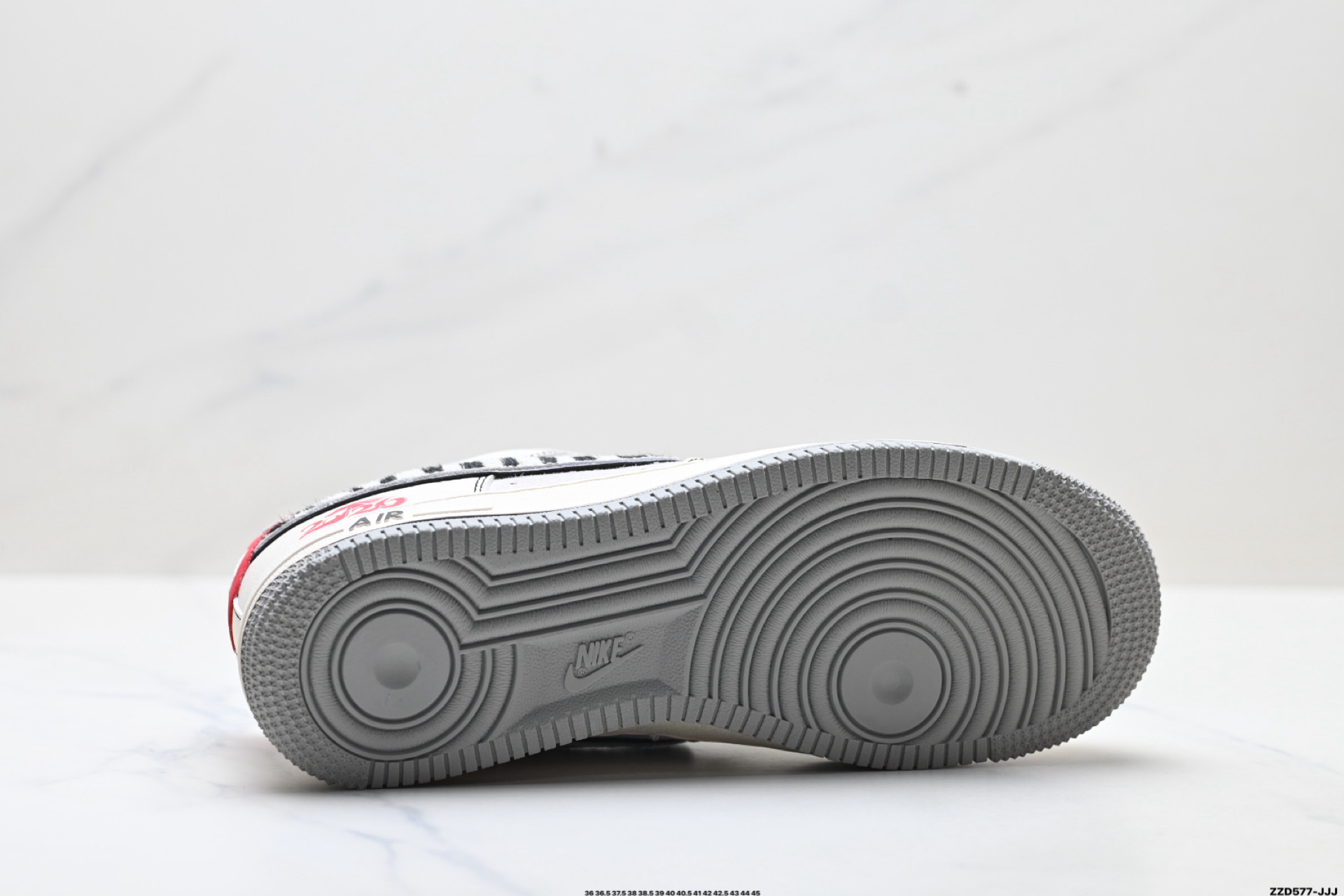 NIKE AIR FORCE 1‘07 LV8 XT6998-102