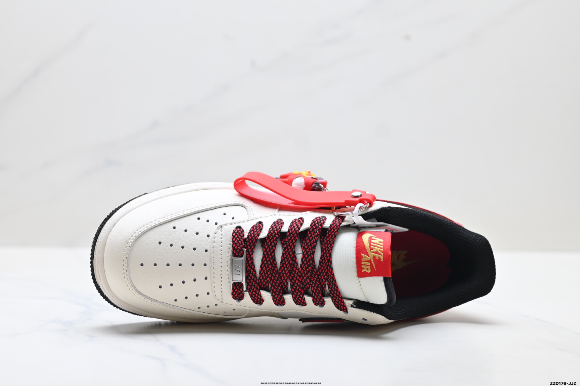 NIKE AIR FORCE 1‘07 LV8 MZ9588-819