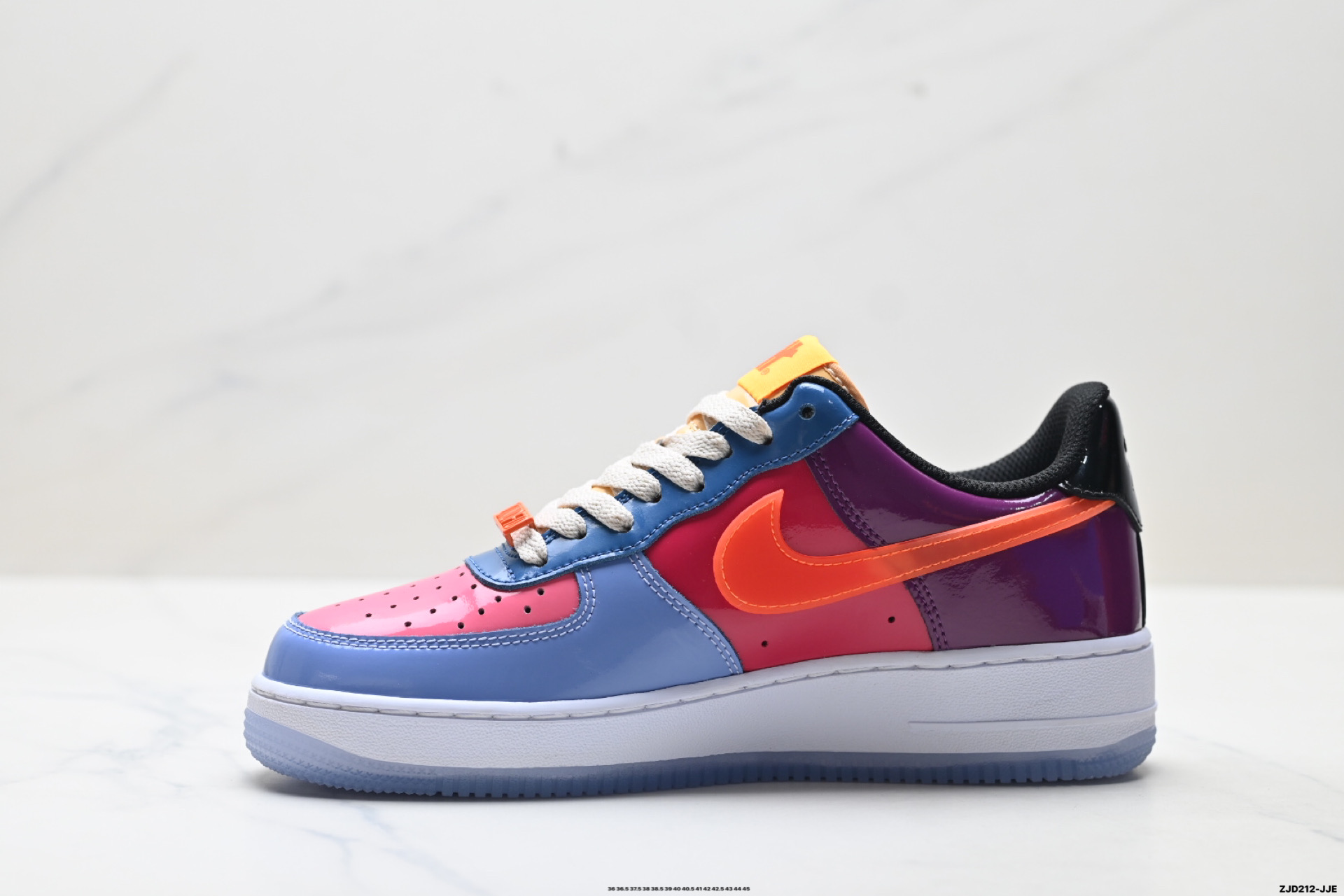 NIKE AIR FORCE 1‘07 LV8 DV5255-400