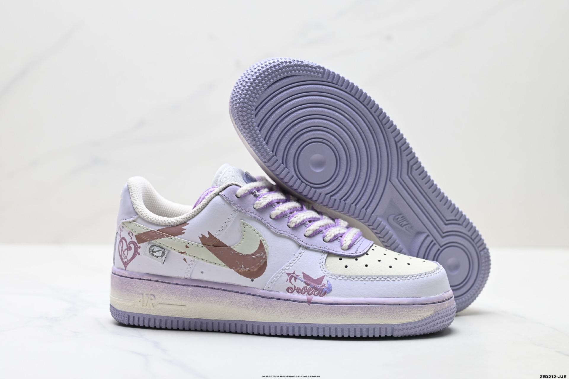 NIKE AIR FORCE 1‘07 LV8 FB1839-321