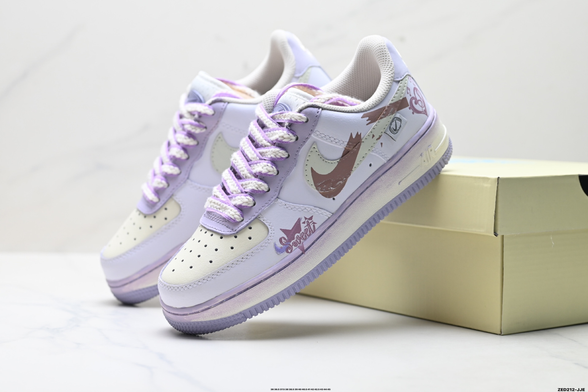 NIKE AIR FORCE 1‘07 LV8 FB1839-321