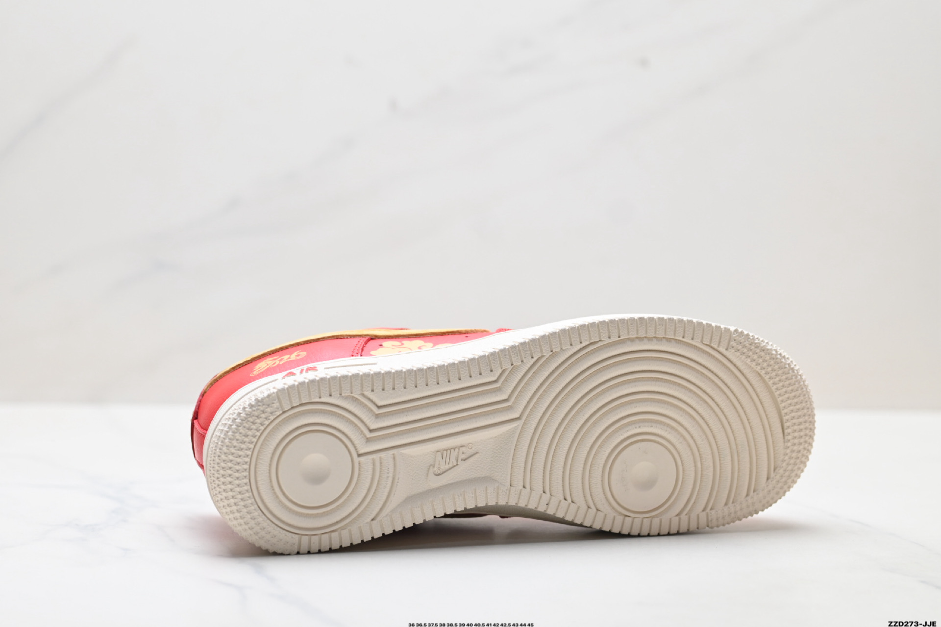 NIKE AIR FORCE 1‘07 LV8 XD0028-012