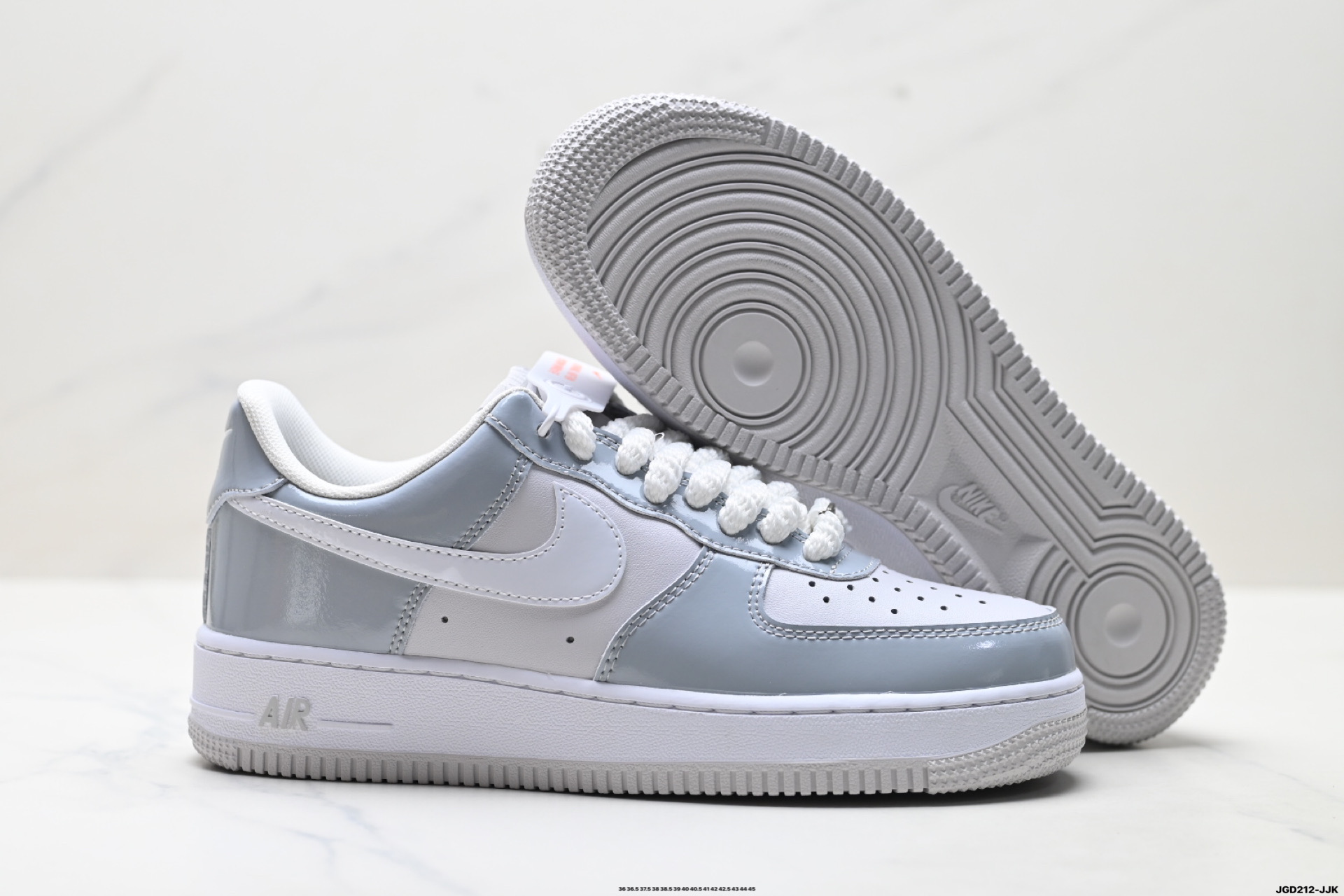 NIKE AIR FORCE 1‘07 HV9405-001