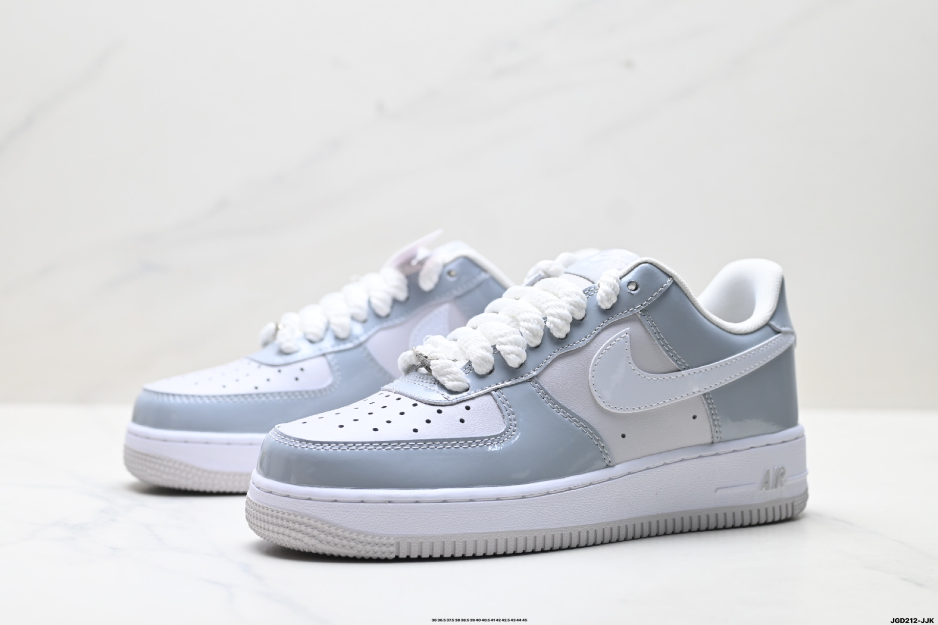 NIKE AIR FORCE 1‘07 HV9405-001