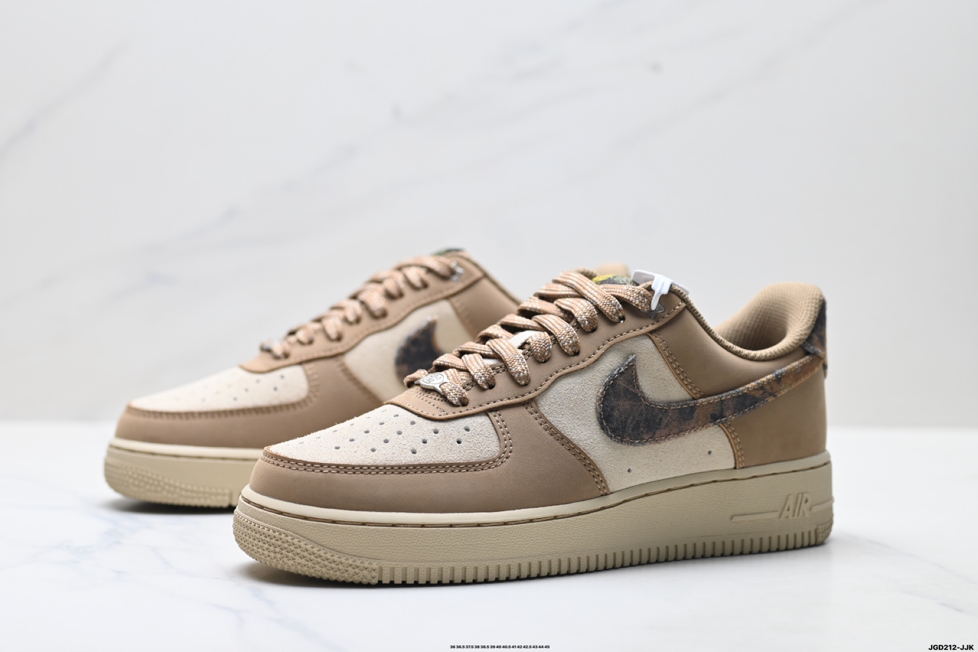 NIKE AIR FORCE 1‘07 lO9803-200
