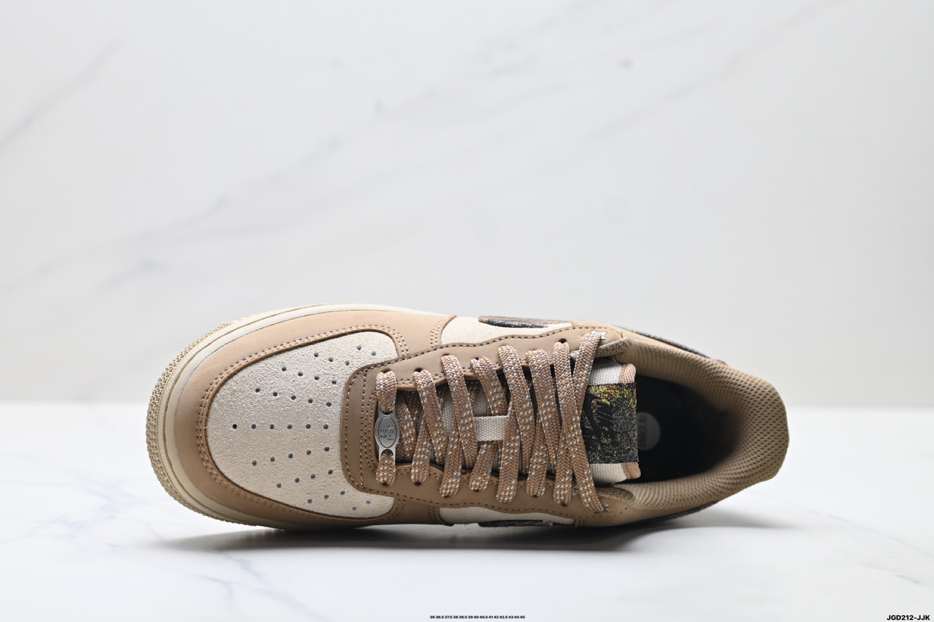NIKE AIR FORCE 1‘07 lO9803-200