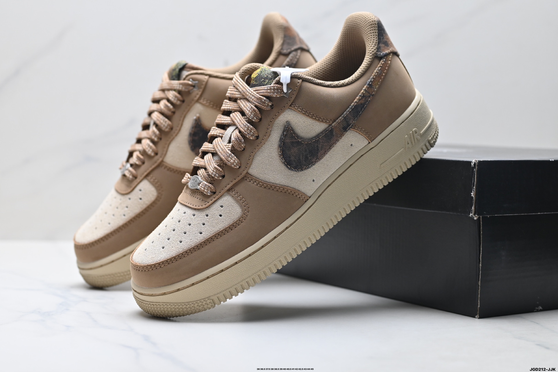 NIKE AIR FORCE 1‘07 lO9803-200