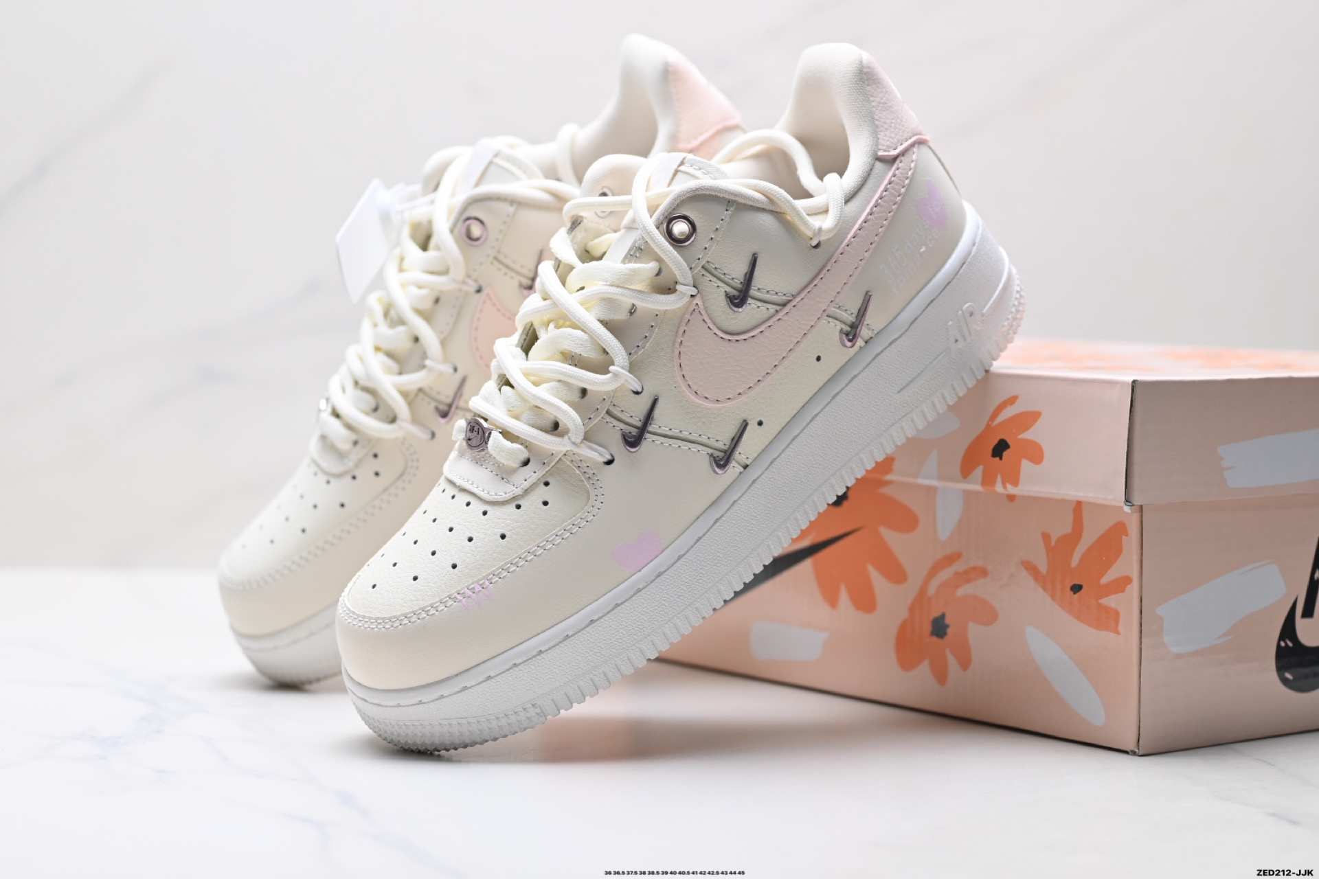 NIKE AIR FORCE 1‘07 LV8 FV8110-181