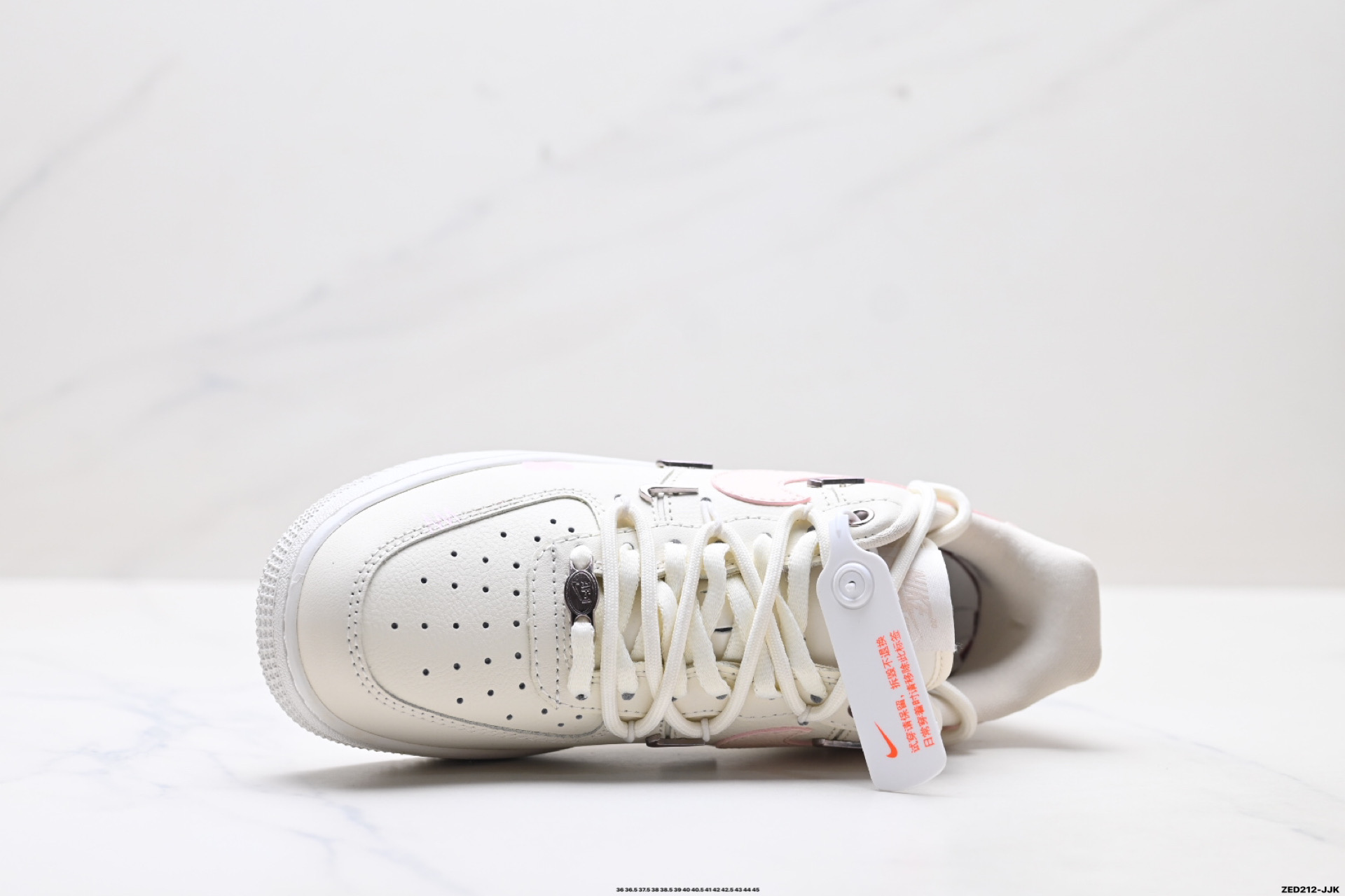 NIKE AIR FORCE 1‘07 LV8 FV8110-181
