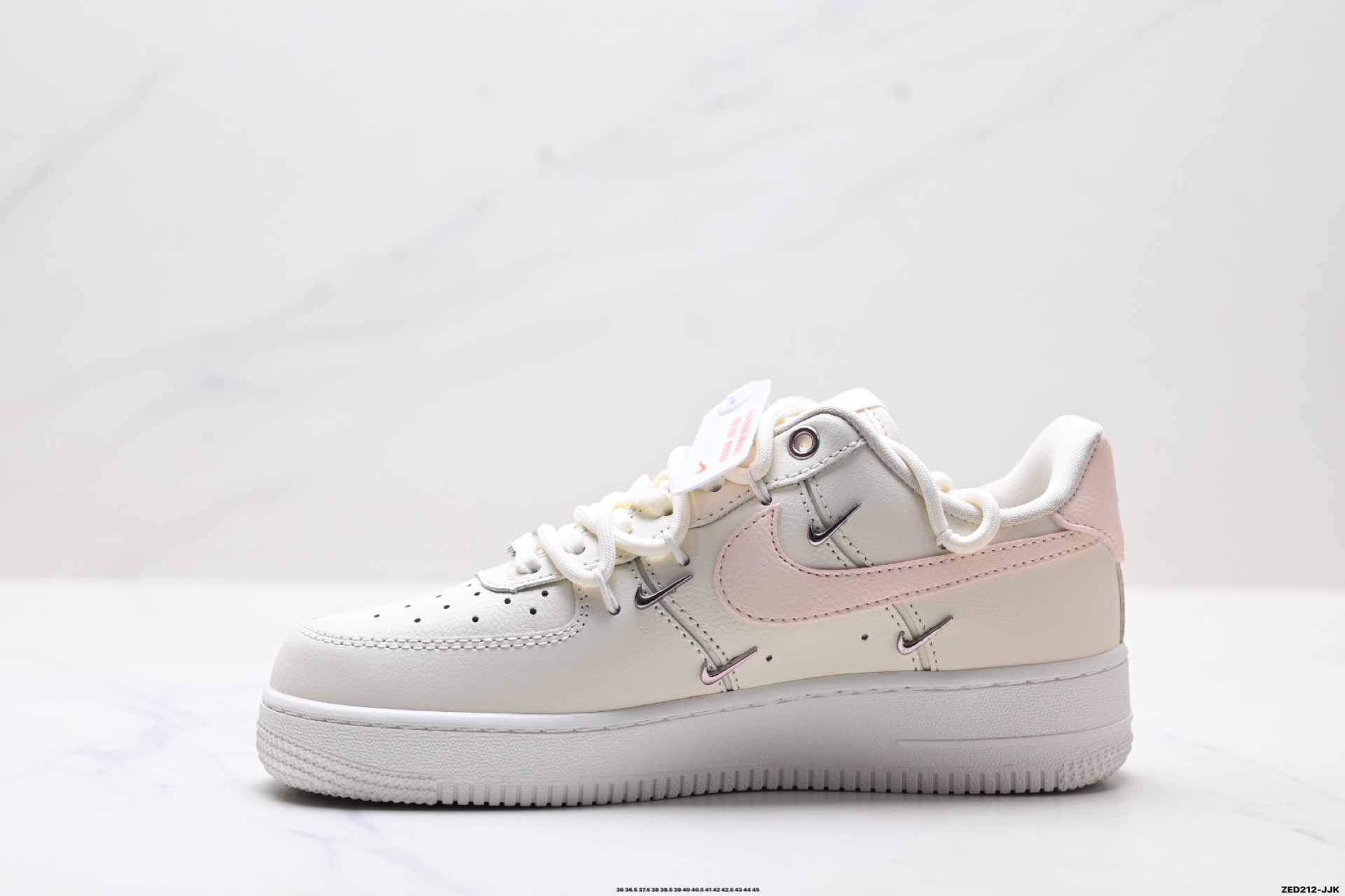 NIKE AIR FORCE 1‘07 LV8 FV8110-181