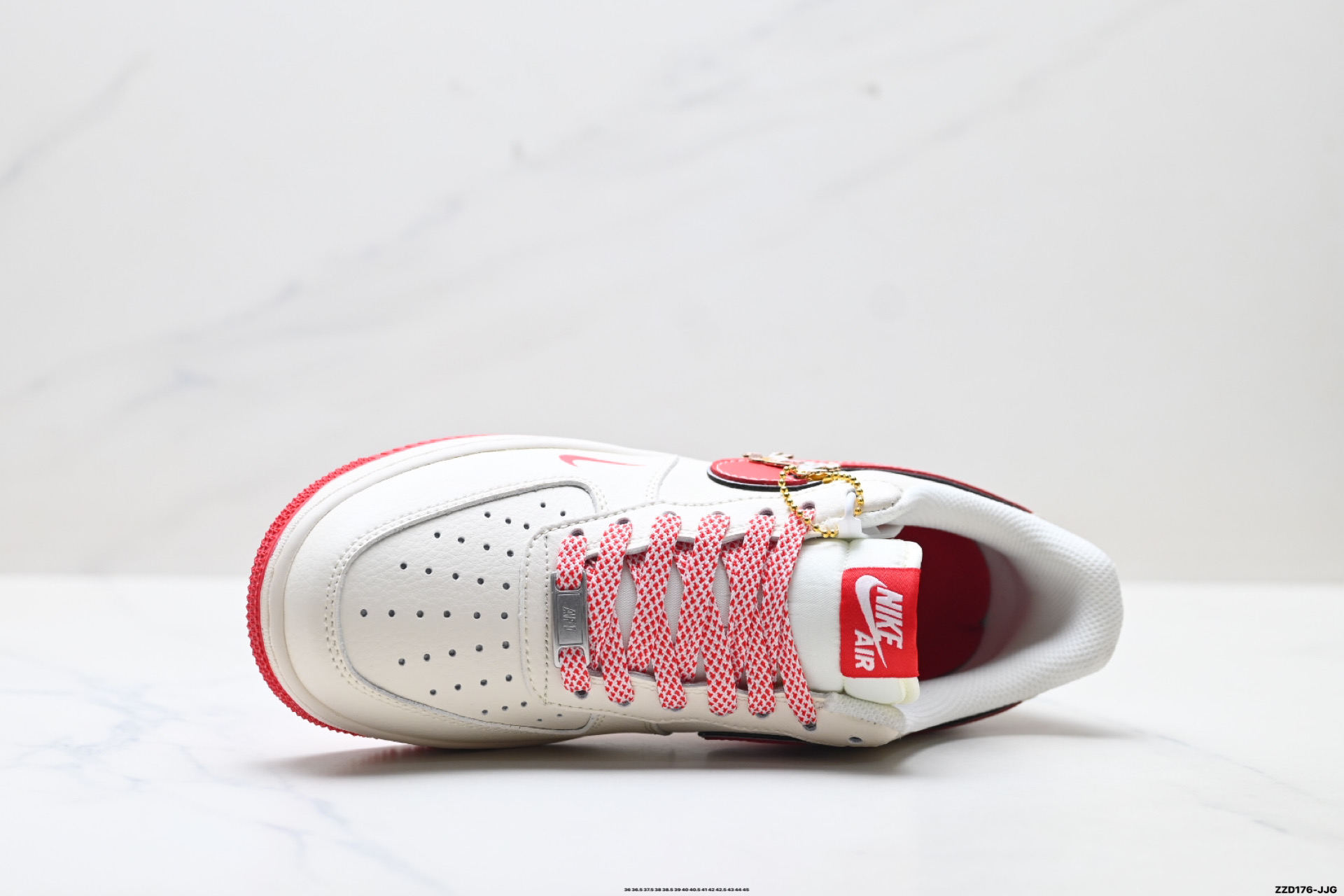 NIKE AIR FORCE 1‘07 LV8 QW5288-127 NIKE AIR FORCE 1‘07 LV8 QW5288-127