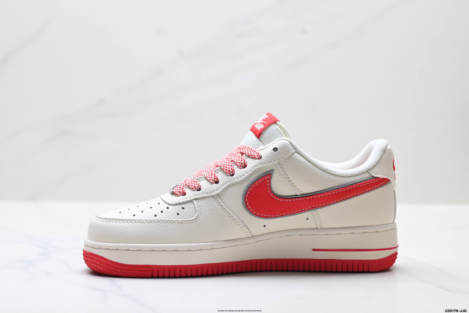NIKE AIR FORCE 1‘07 LV8 QW5288-127 NIKE AIR FORCE 1‘07 LV8 QW5288-127