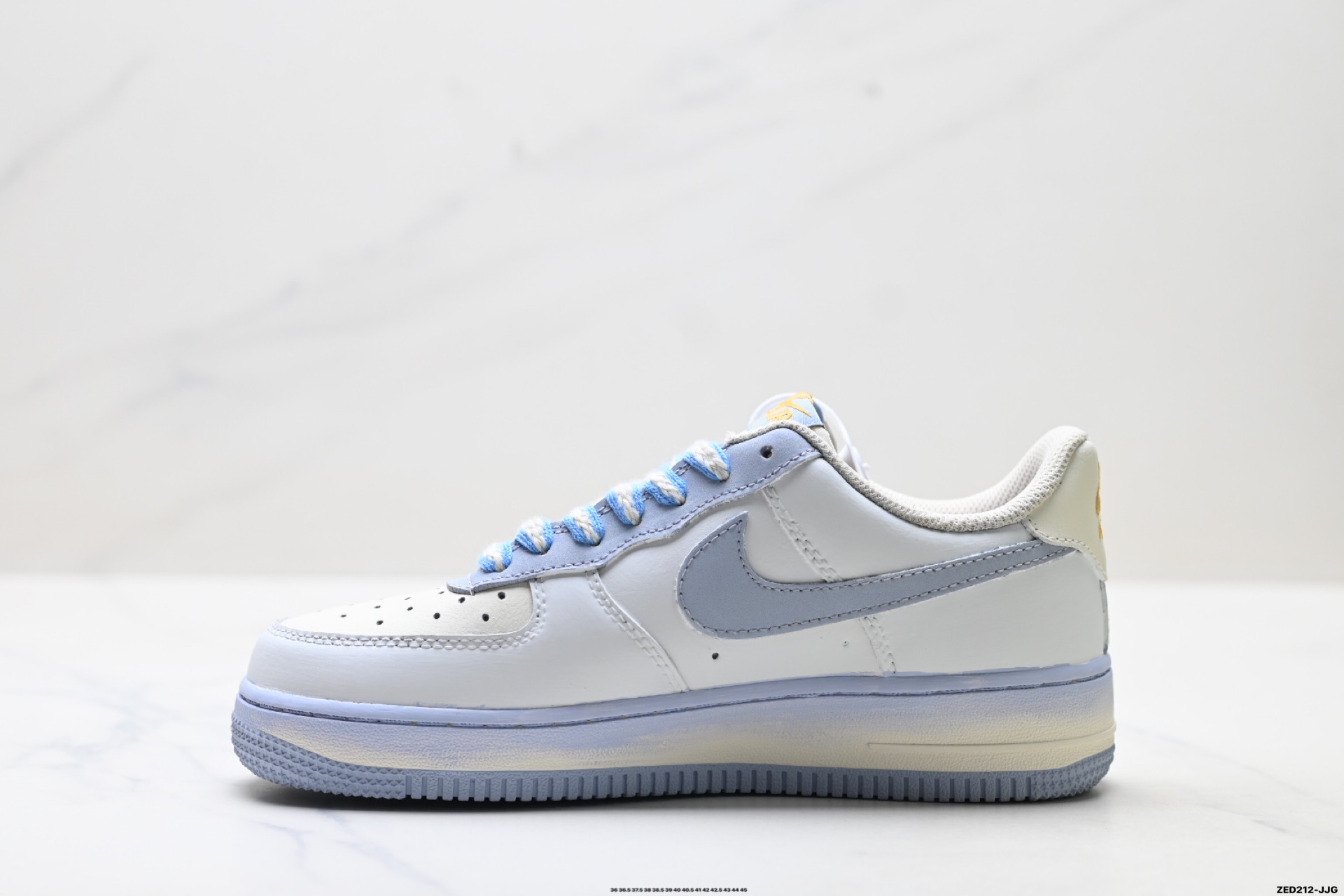 NIKE AIR FORCE 1‘07 LV8 DB3301-171 NIKE AIR FORCE 1‘07 LV8 DB3301-171