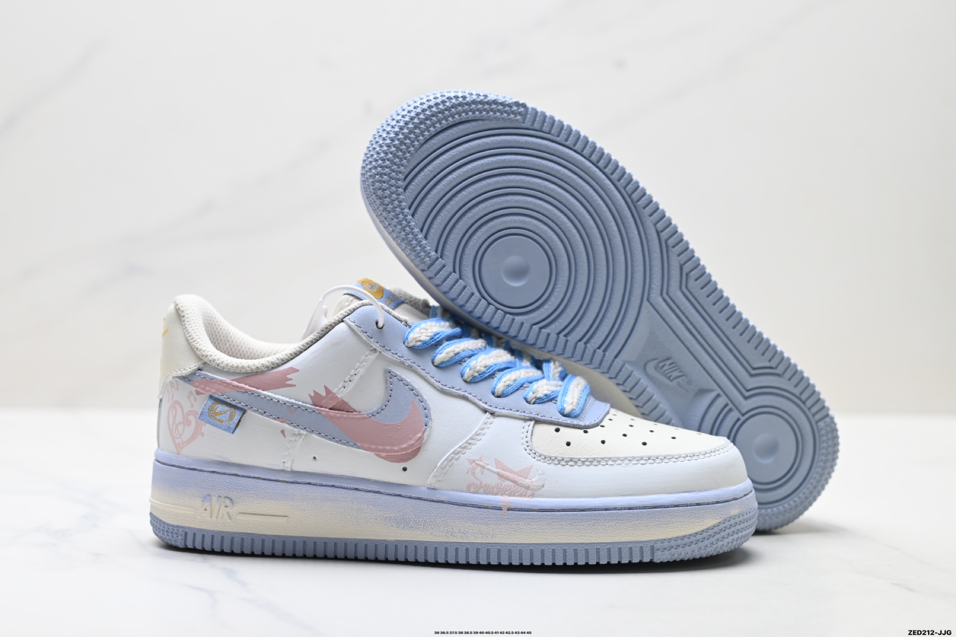 NIKE AIR FORCE 1‘07 LV8 DB3301-171 NIKE AIR FORCE 1‘07 LV8 DB3301-171
