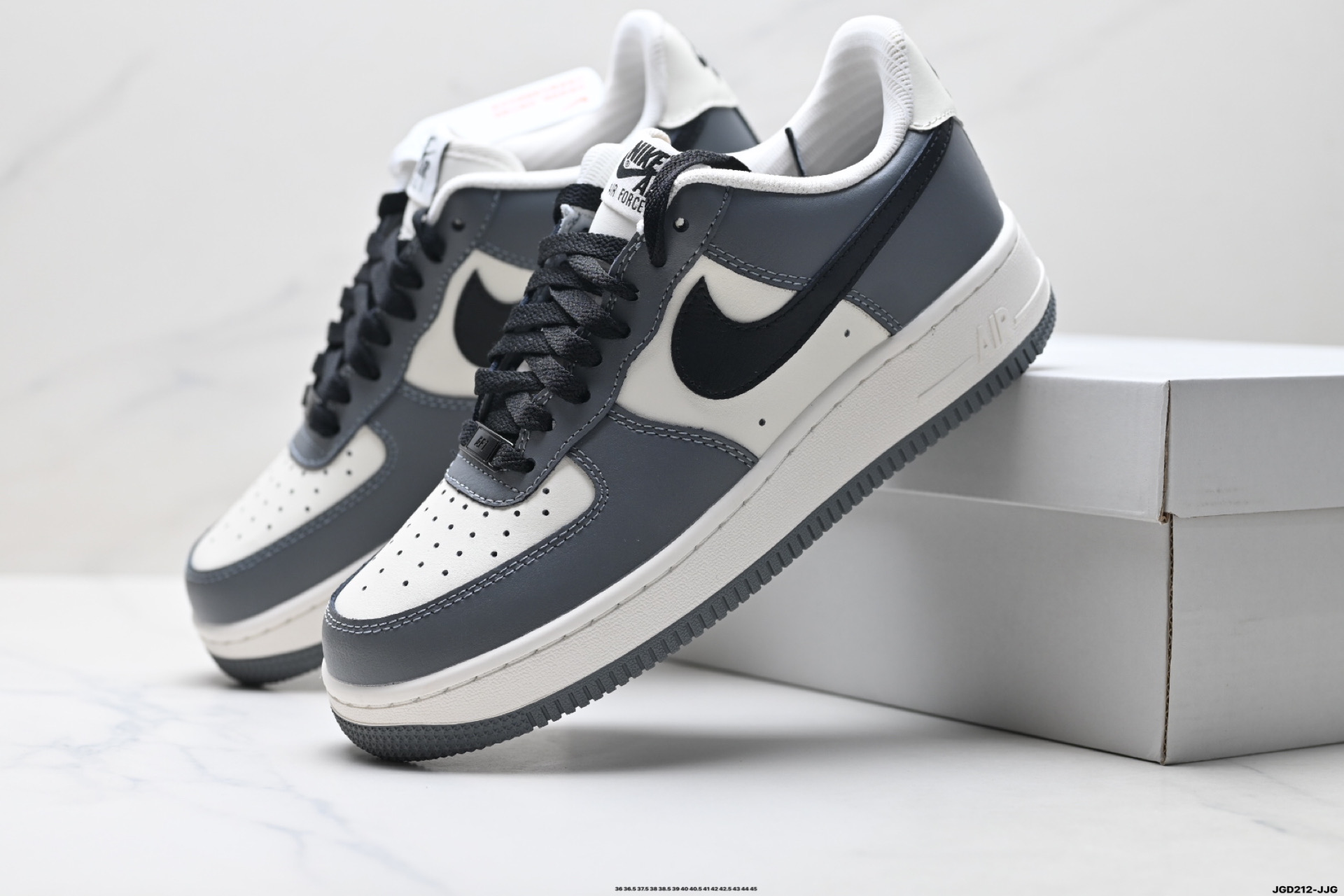 NIKE AIR FORCE 1‘07 FD9063-100 NIKE AIR FORCE 1‘07 FD9063-100