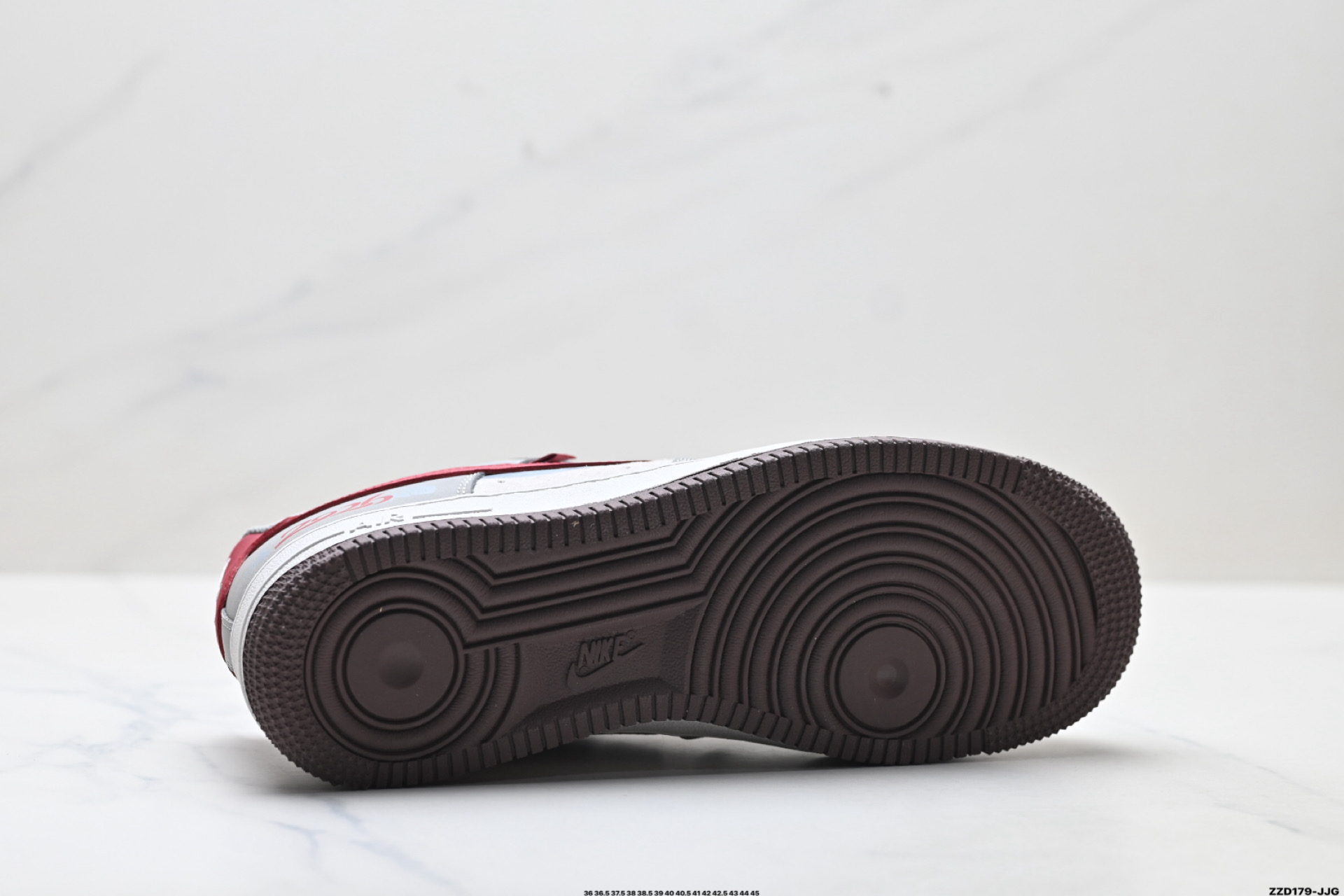 NIKE AIR FORCE 1‘07 LV8 HT5088-621 NIKE AIR FORCE 1‘07 LV8 HT5088-621