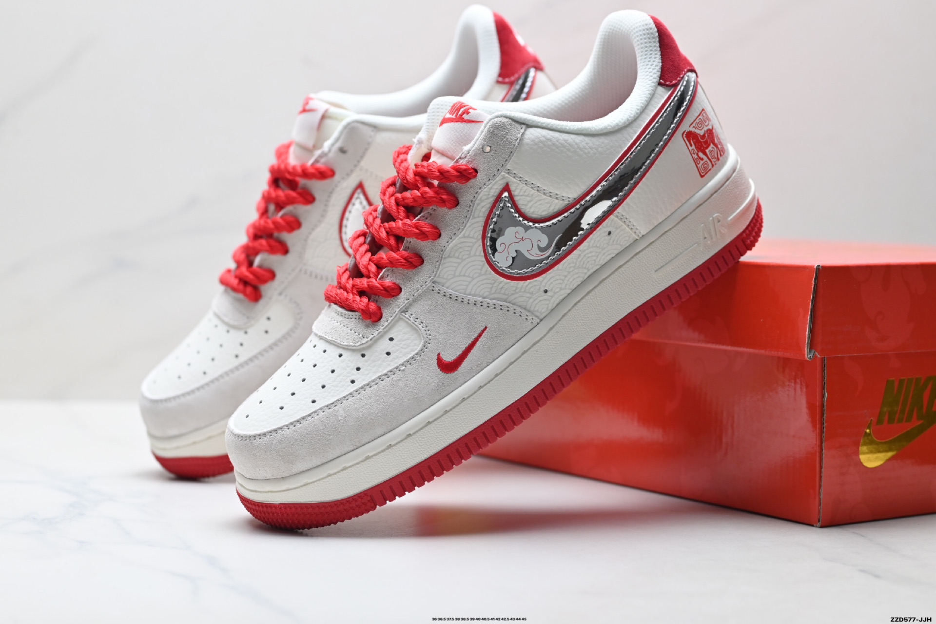 NIKE AIR FORCE 1‘07 LV8 XA2001-901