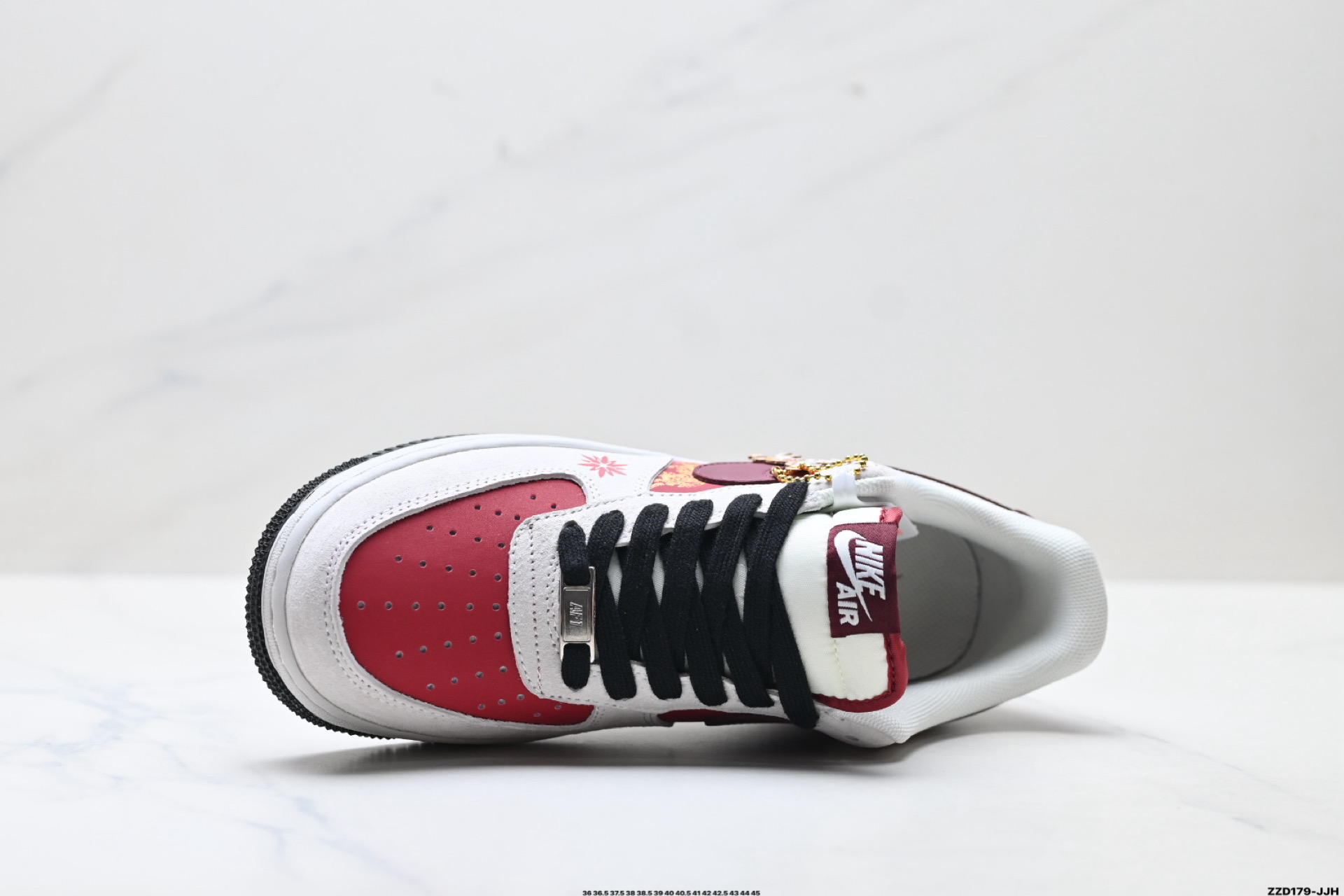 270 NIKE AIR FORCE 1‘07 LV8 JP2076-138