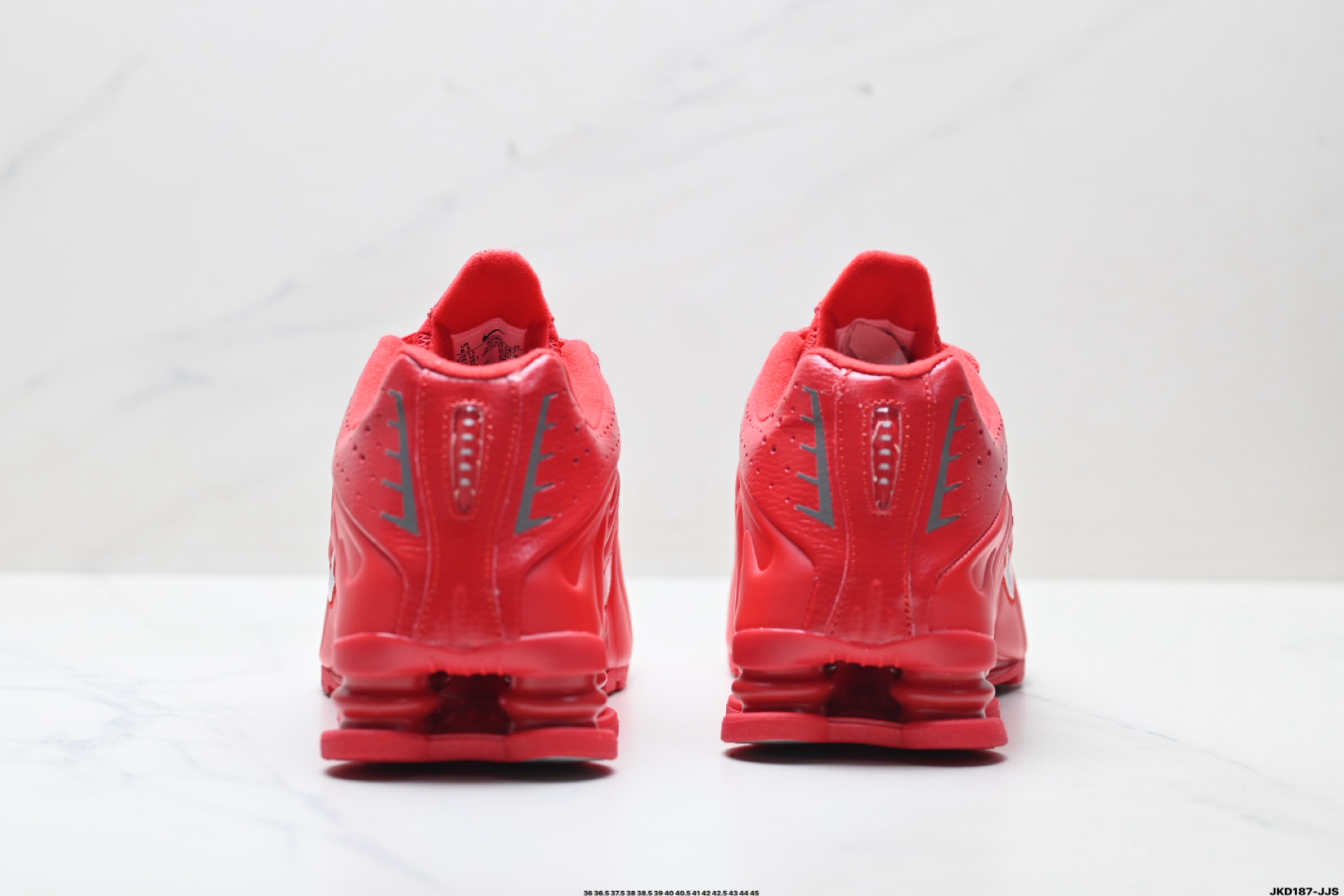 NIKE SHOX R4系列 耐克 低帮运动休闲气垫运动鞋 IQ0608-687
