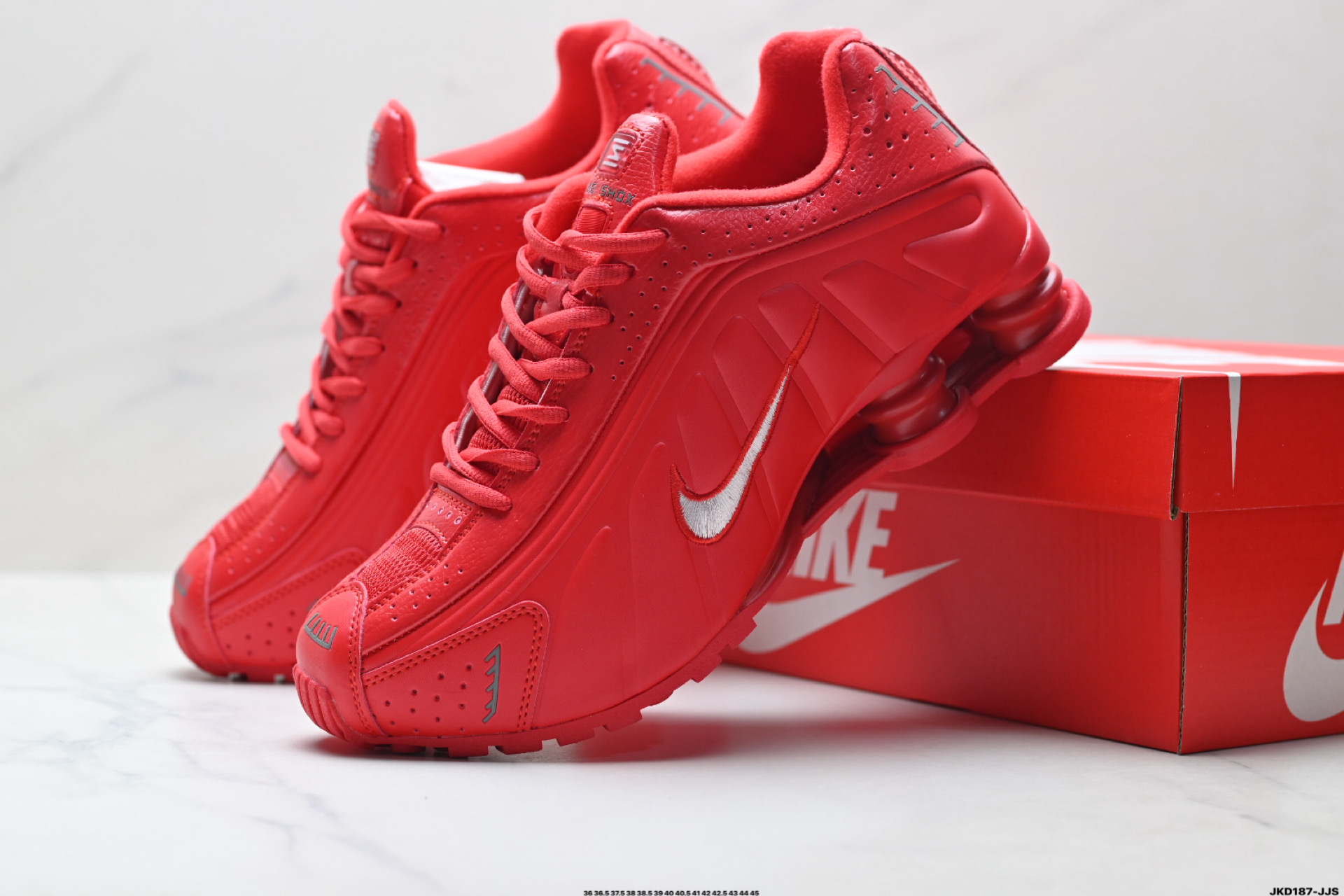 NIKE SHOX R4系列 耐克 低帮运动休闲气垫运动鞋 IQ0608-687