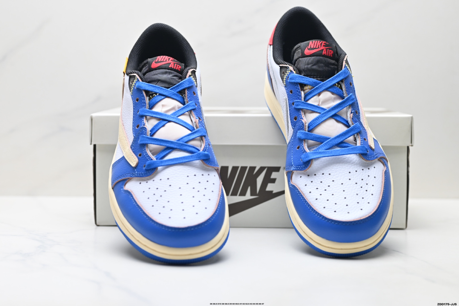 250 Nike Air Jordan 1 x Travis Scott AJ1倒勾 乔一倒钩 耐克 低帮文化篮球鞋 DM7866-111