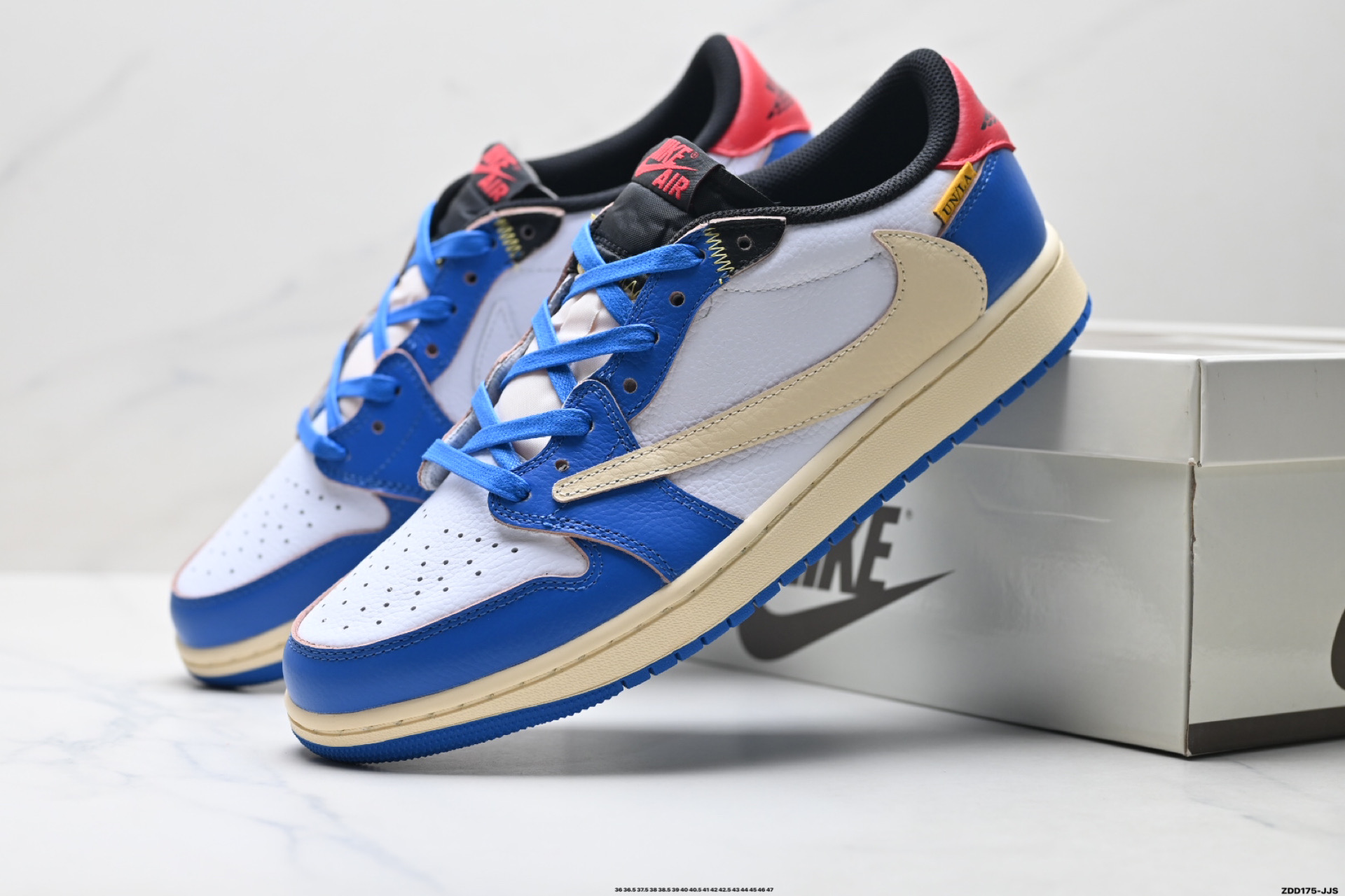 250 Nike Air Jordan 1 x Travis Scott AJ1倒勾 乔一倒钩 耐克 低帮文化篮球鞋 DM7866-111