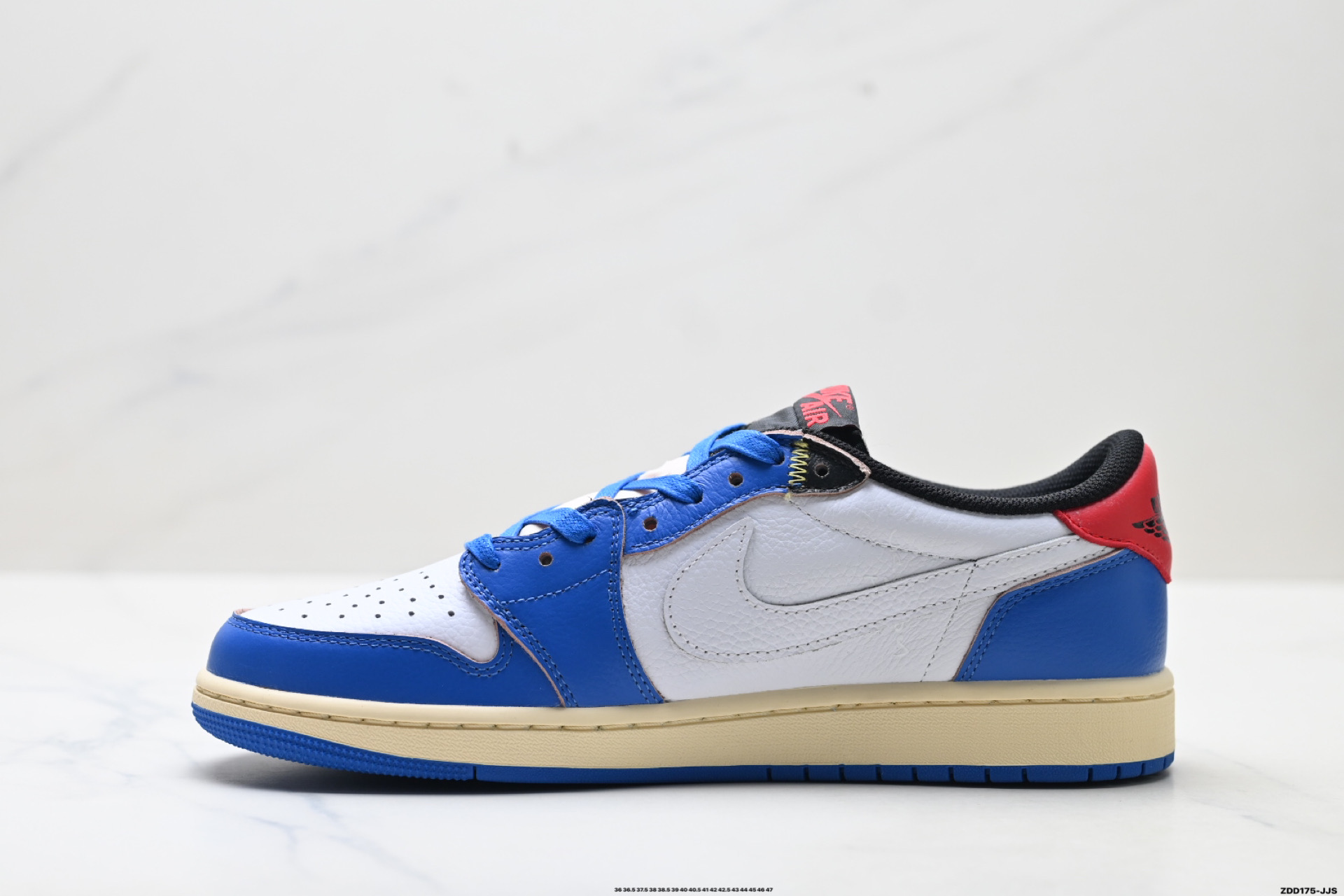 250 Nike Air Jordan 1 x Travis Scott AJ1倒勾 乔一倒钩 耐克 低帮文化篮球鞋 DM7866-111