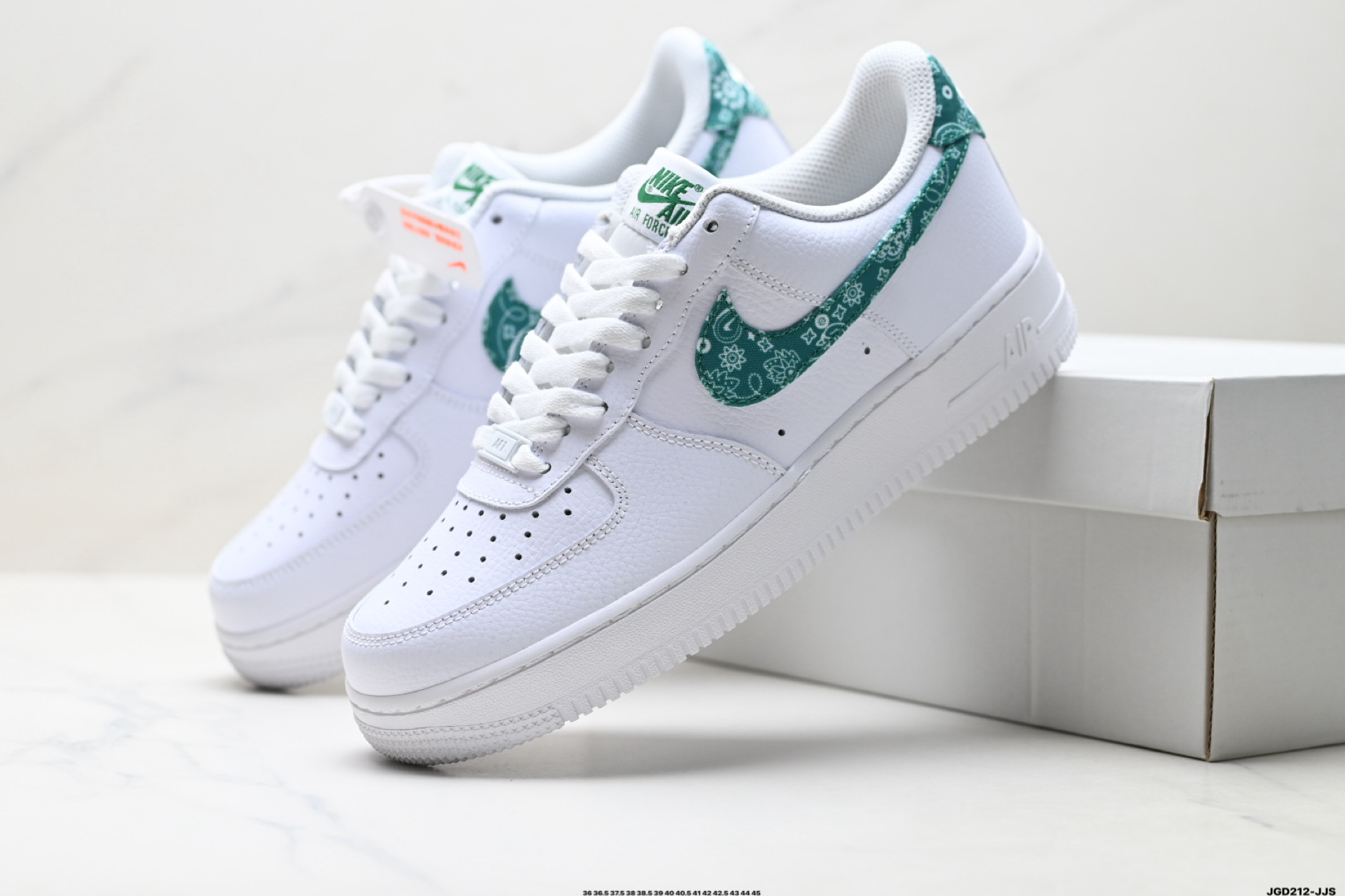 200 NIKE AIR FORCE 1‘07 DH4406-100-Chinese UA Cheap High Quatity Brand Clothes Bags handbags Sneakers wholesale wholesaler seller from China Factory suppliers Fashion Clothing Shoes best Quality Beautiful Price 200 NIKE AIR FORCE 1‘07 DH4406-100
