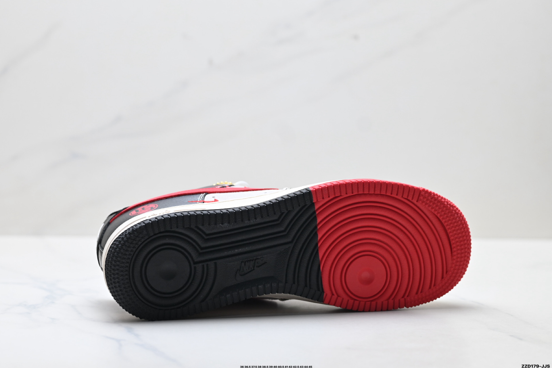 270 NIKE AIR FORCE 1‘07 LV8 HT5088-620