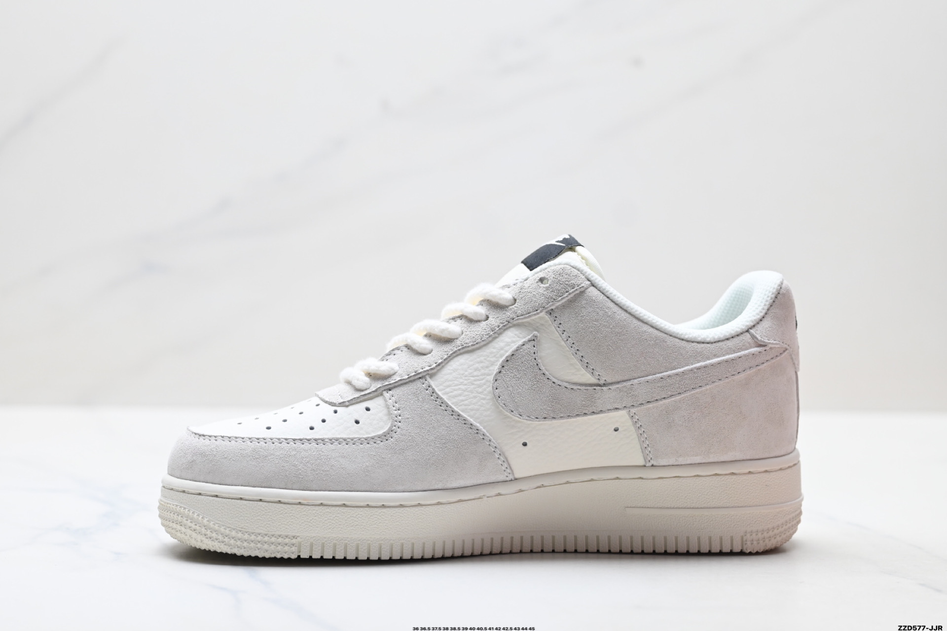 270 NIKE AIR FORCE 1‘07 LV8 XT6998-101