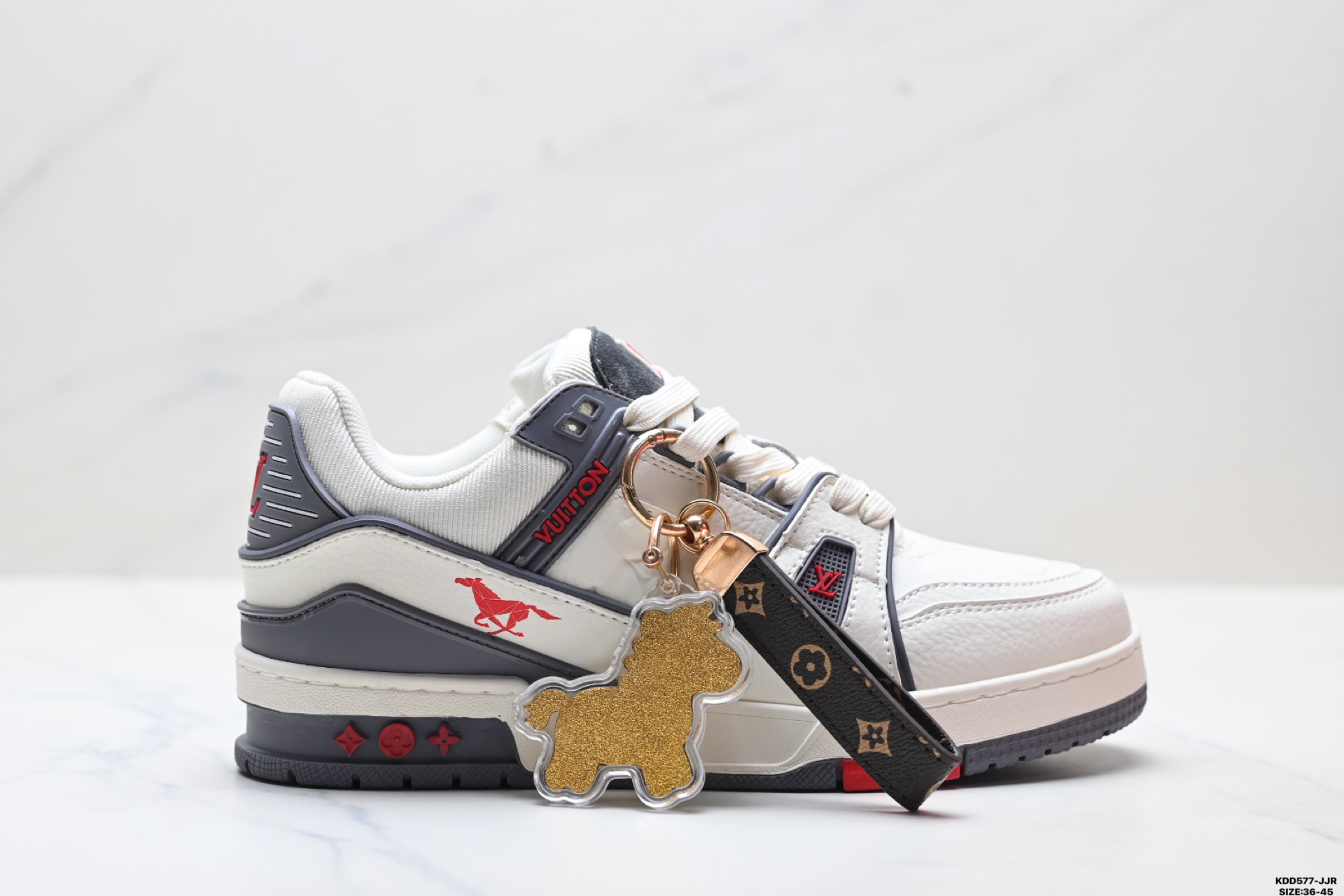 490 纯原马年限定中国红礼盒Louis vuitton Trainer Sneaker Low 路易威登 休闲运动文化百搭板鞋-Chinese UA Cheap High Quatity Brand Clothes Bags handbags Sneakers wholesale wholesaler seller from China Factory suppliers Fashion Clothing Shoes best Quality Beautiful Price 490 纯原马年限定中国红礼盒Louis vuitton Trainer Sneaker Low 路易威登 休闲运动文化百搭板鞋