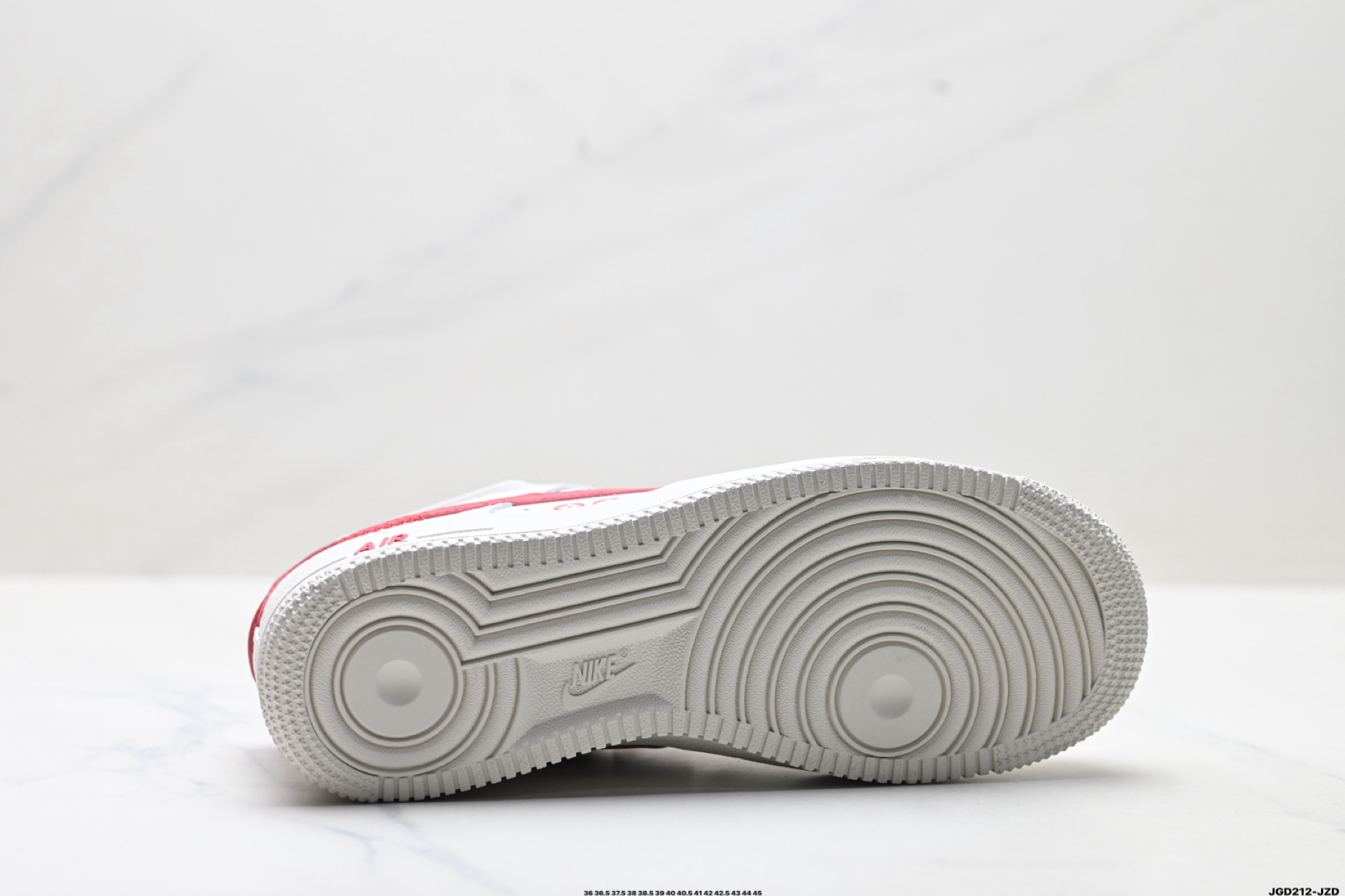 NIKE AIR FORCE 1‘07 HV5979-130