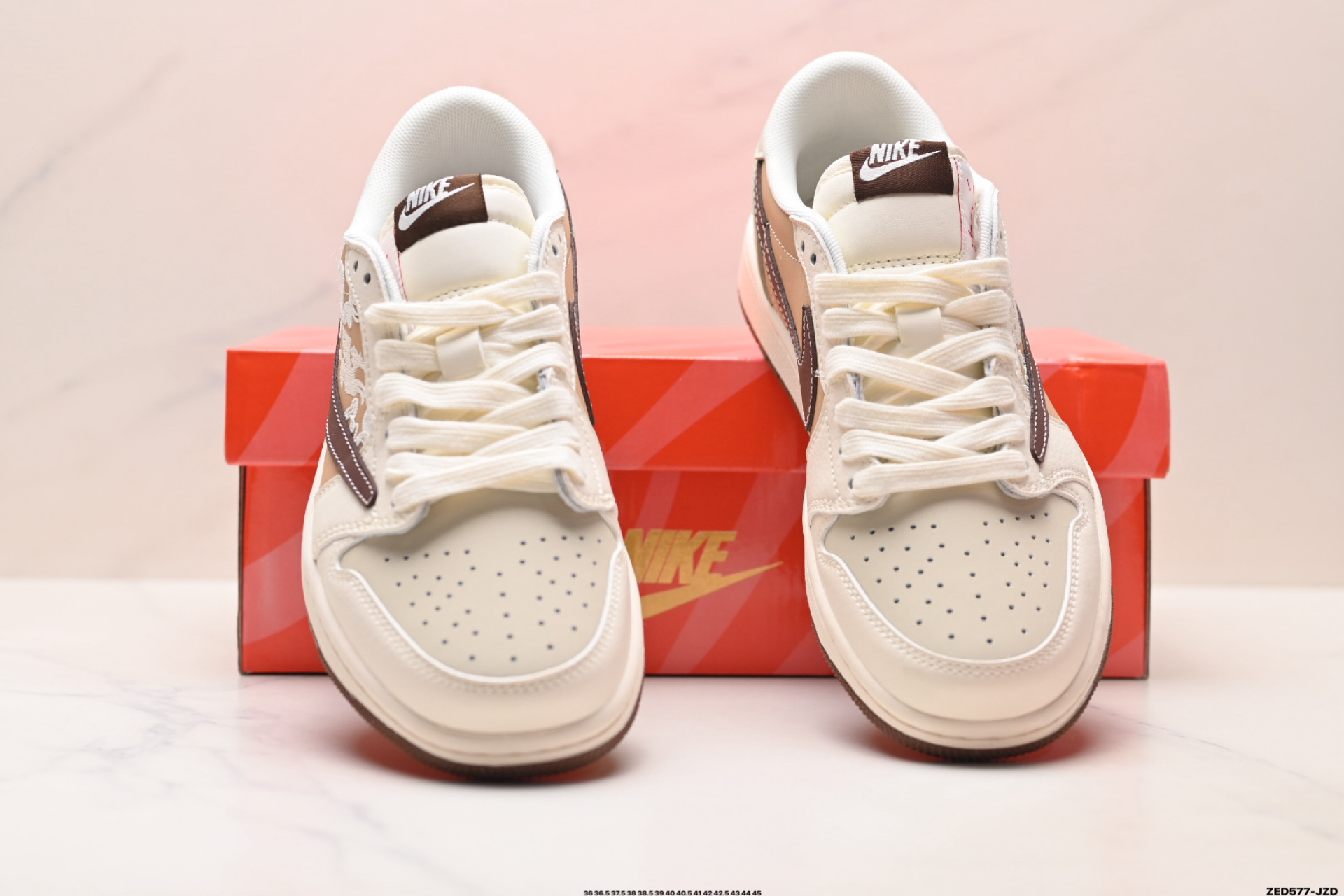 Nike Air Jordan 1 x Travis Scott AJ1倒勾 乔一倒钩 ‘DIY’定制 耐克 低帮文化篮球鞋 JY6988-146-莆田鞋,莆田鞋货源,高仿鞋,高仿鞋货源,安福档口,莆田高仿鞋,莆田鞋批发,高仿鞋批发,莆田高仿运动鞋,高仿运动鞋,莆田运动鞋 Nike Air Jordan 1 x Travis Scott AJ1倒勾 乔一倒钩 ‘DIY’定制 耐克 低帮文化篮球鞋 JY6988-146