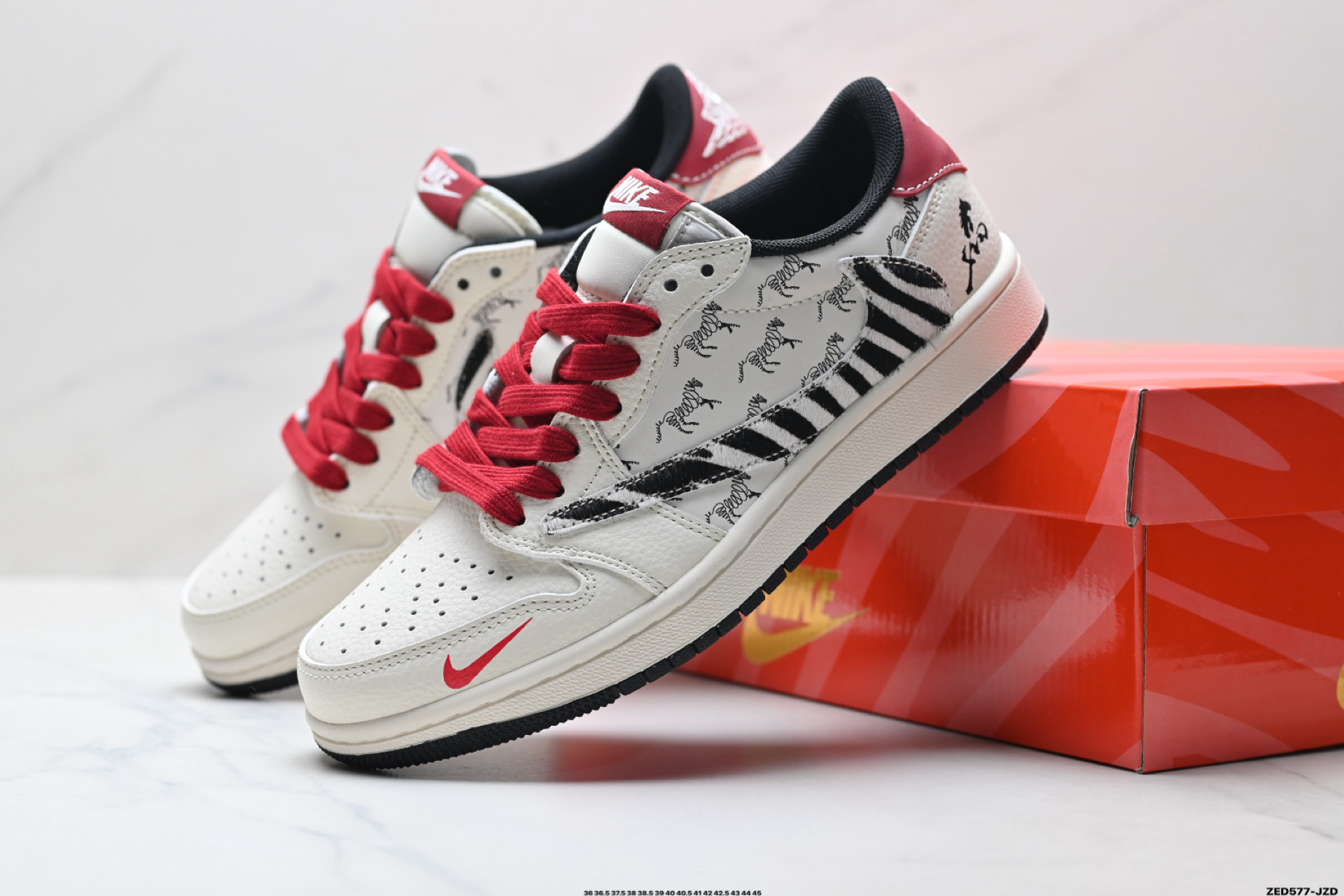 Nike Air Jordan 1 x Travis Scott AJ1倒勾 乔一倒钩 ‘DIY’定制 耐克 低帮文化篮球鞋 XT6998-113