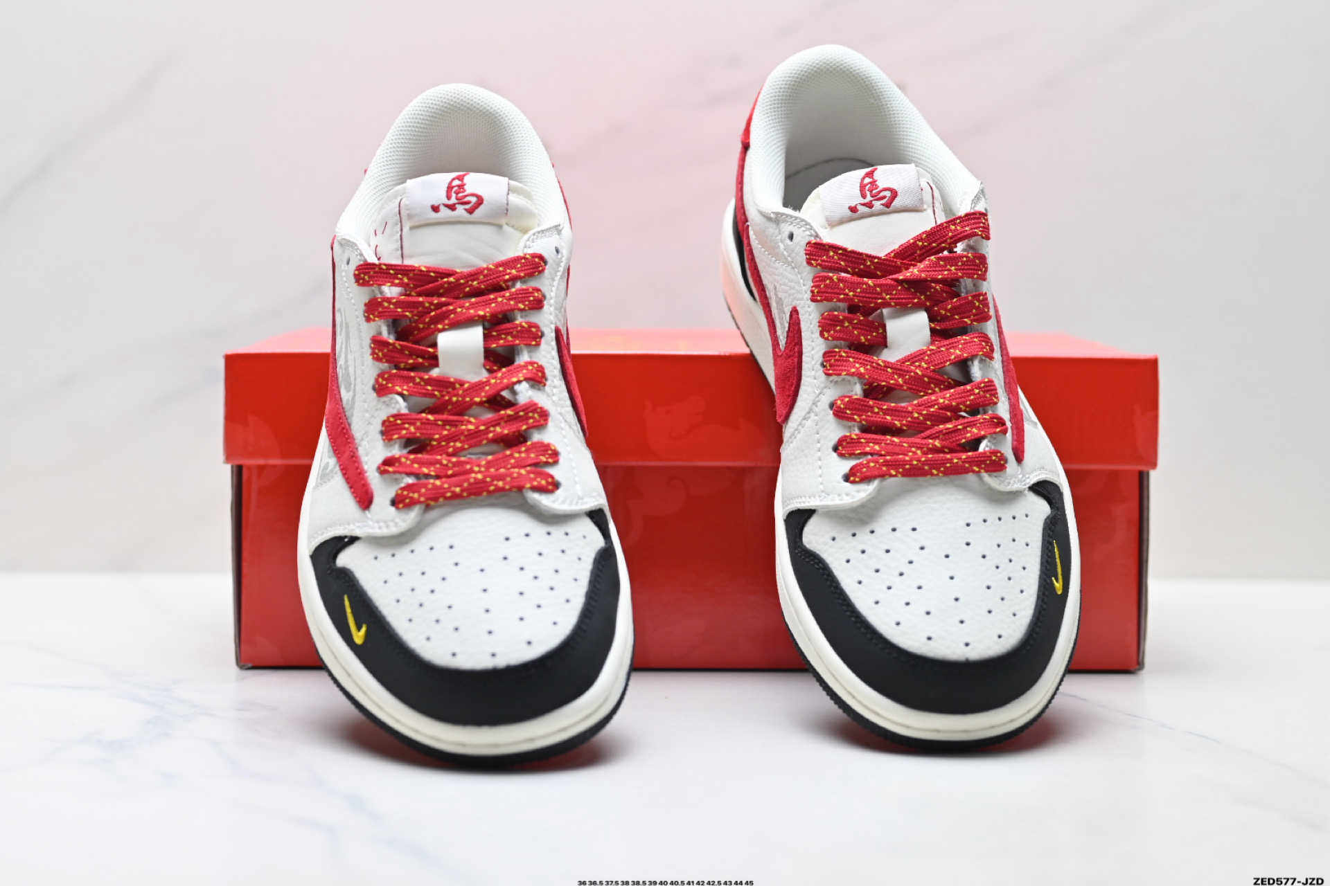 Nike Air Jordan 1 x Travis Scott AJ1倒勾 乔一倒钩 ‘DIY’定制 耐克 低帮文化篮球鞋 DF61-9001