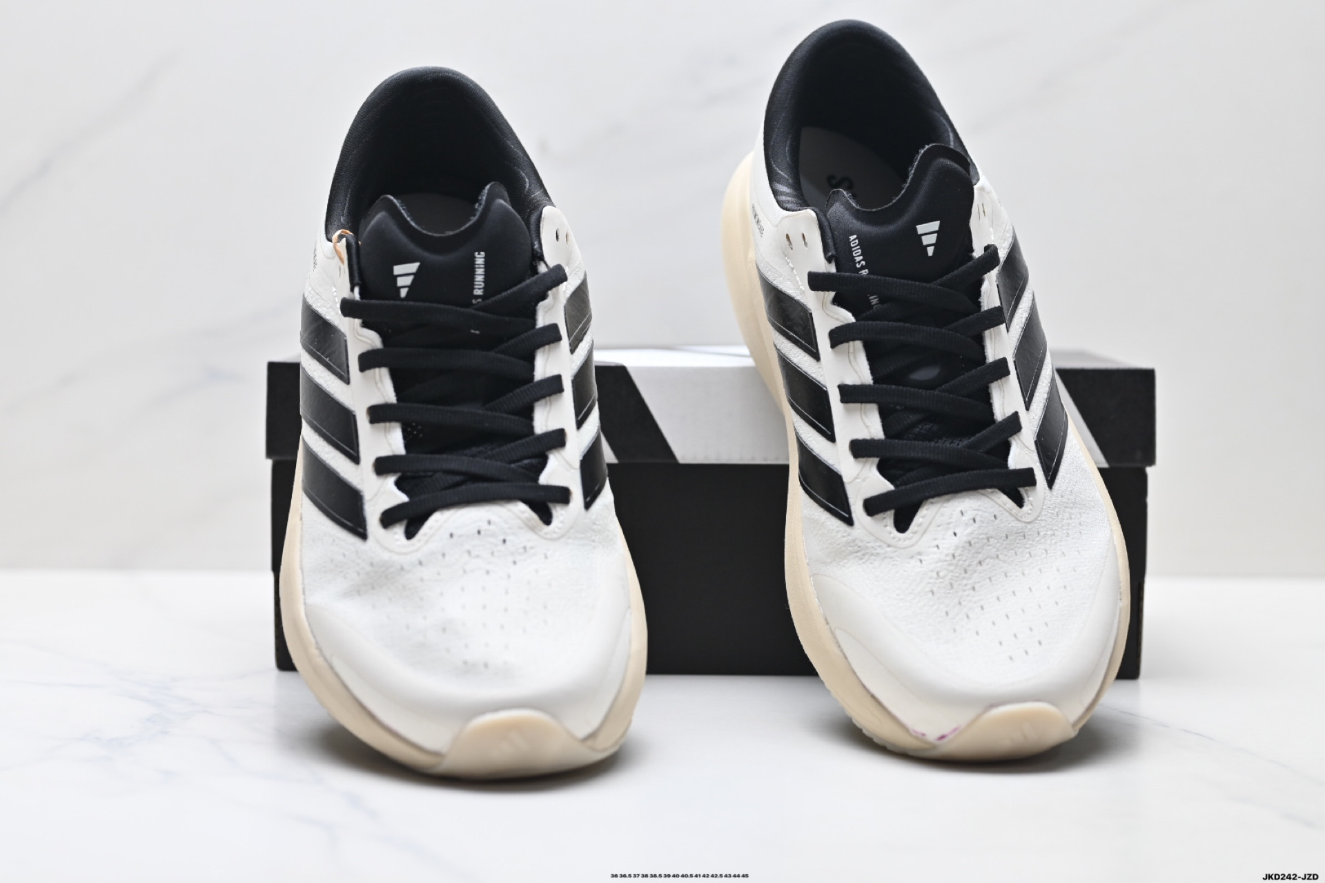 Adidas Primeweave 阿迪达斯 减震回弹 运动透气休闲跑步鞋 KK1203