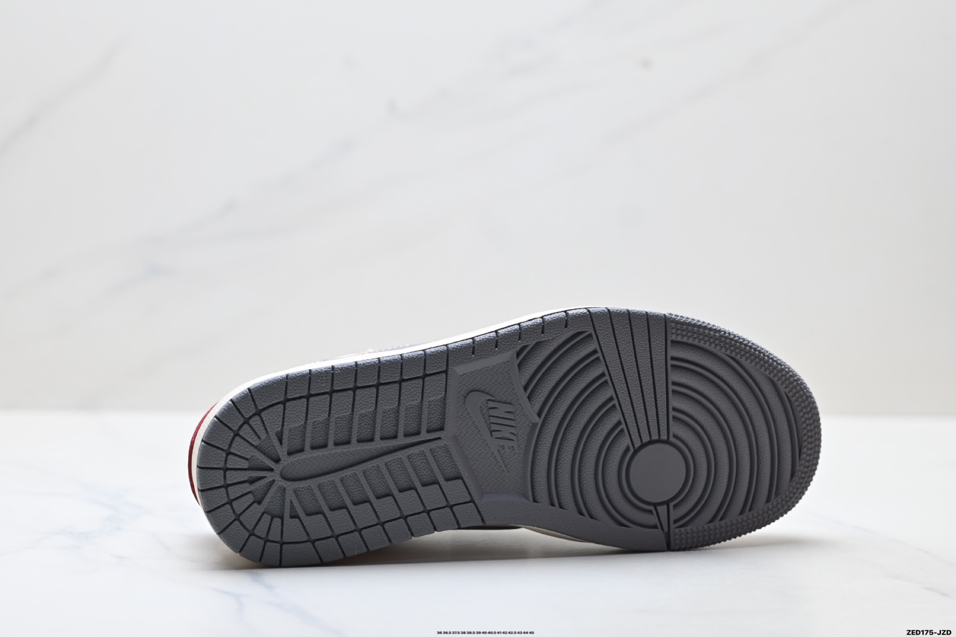 Nike Air Jordan 1 x Travis Scott AJ1倒勾 乔一倒钩 ‘DIY’定制 耐克 低帮文化篮球鞋 JJ2508-101