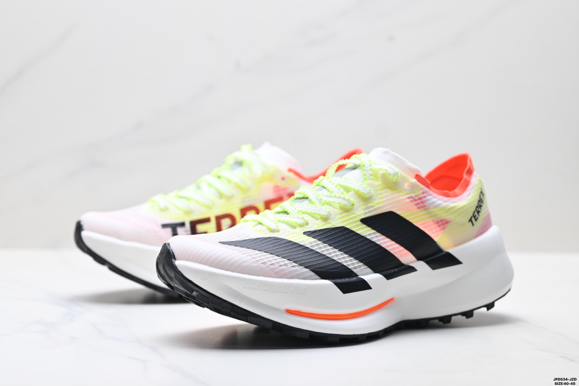 Adidas TERREX 阿迪达斯 系带缓震轻质 舒适百搭 低帮马拉松运动跑步鞋 JS3534