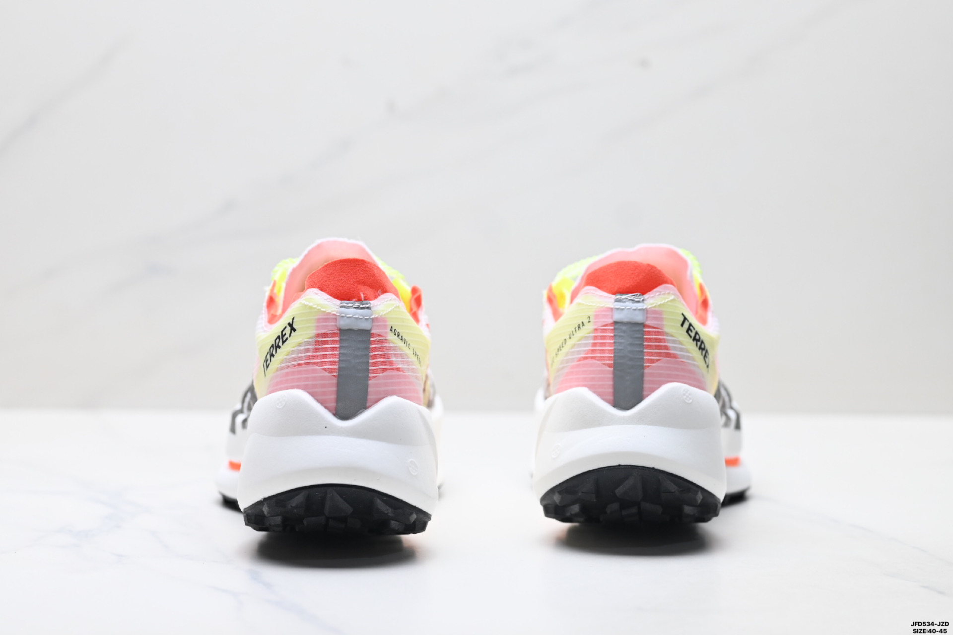 Adidas TERREX 阿迪达斯 系带缓震轻质 舒适百搭 低帮马拉松运动跑步鞋 JS3534
