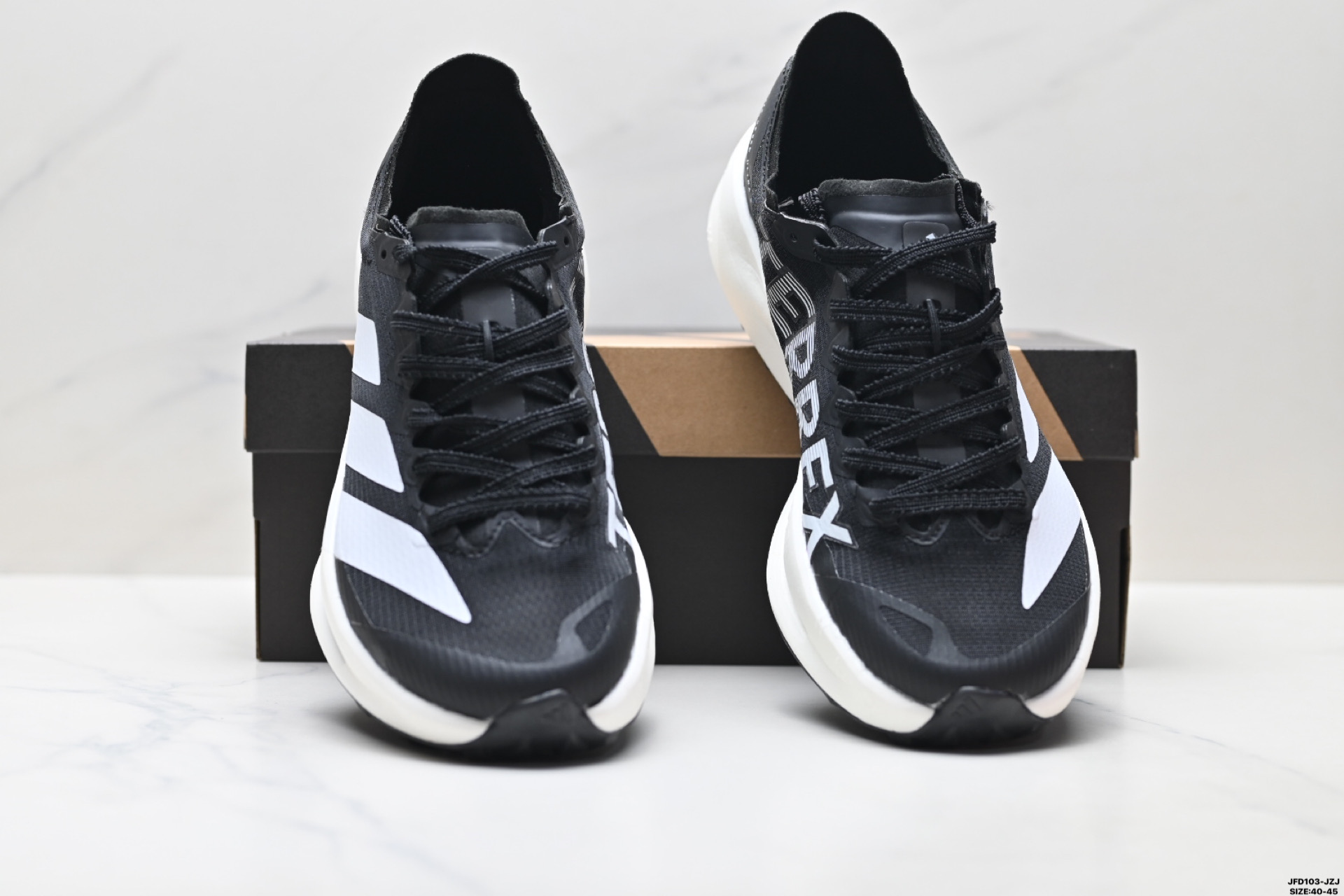 Adidas TERREX 阿迪达斯 系带缓震轻质 舒适百搭 低帮马拉松运动跑步鞋 JS3570