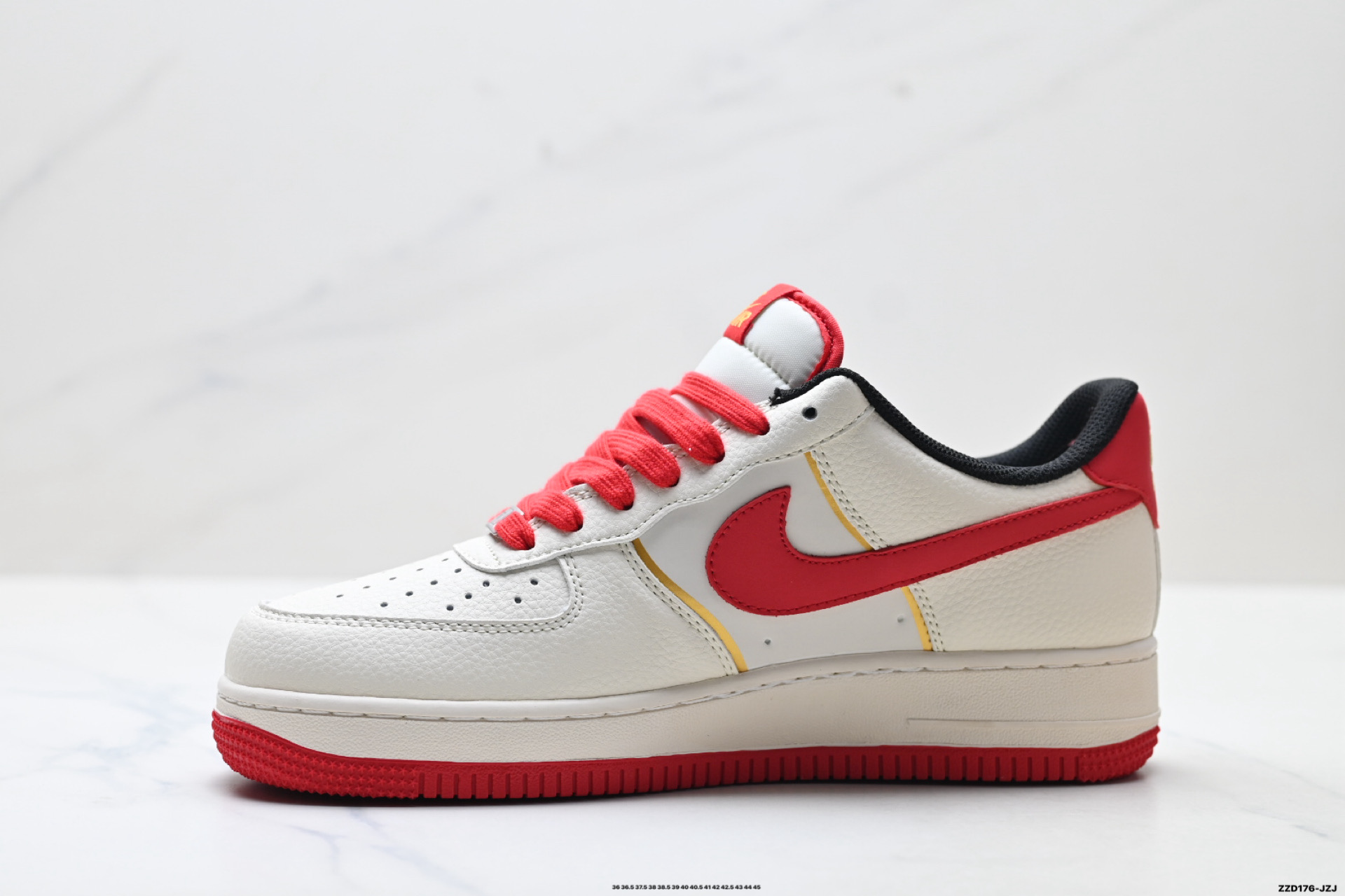NIKE AIR FORCE 1‘07 LV8 QW5288-119