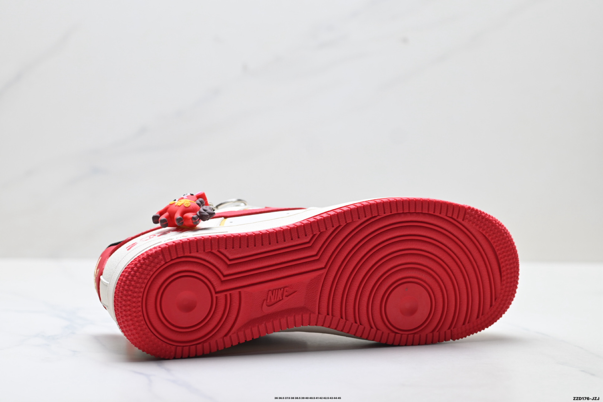 NIKE AIR FORCE 1‘07 LV8 QW5288-119